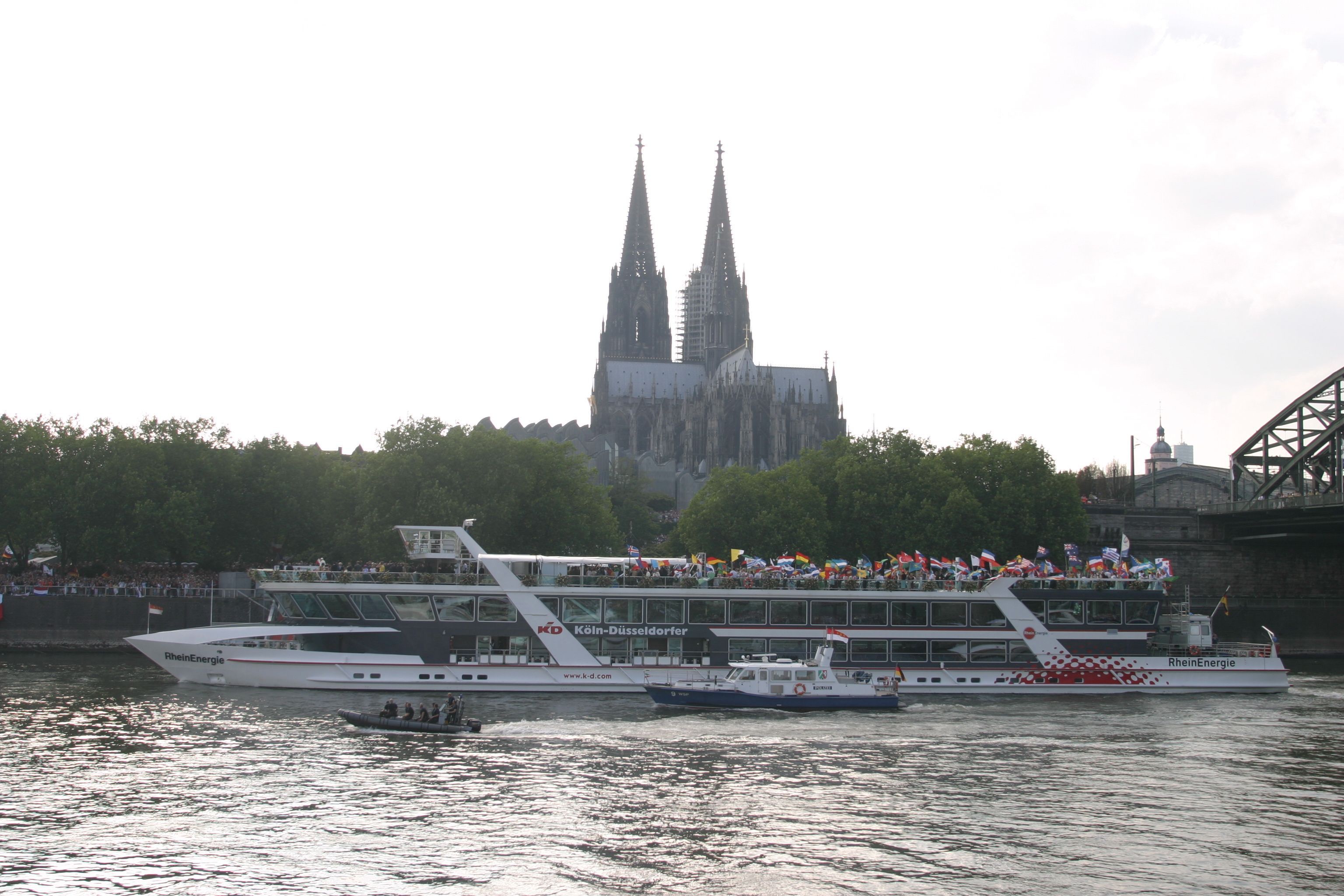Benedikt XVI am ersten Tag seines Besuchs in Köln 2005
