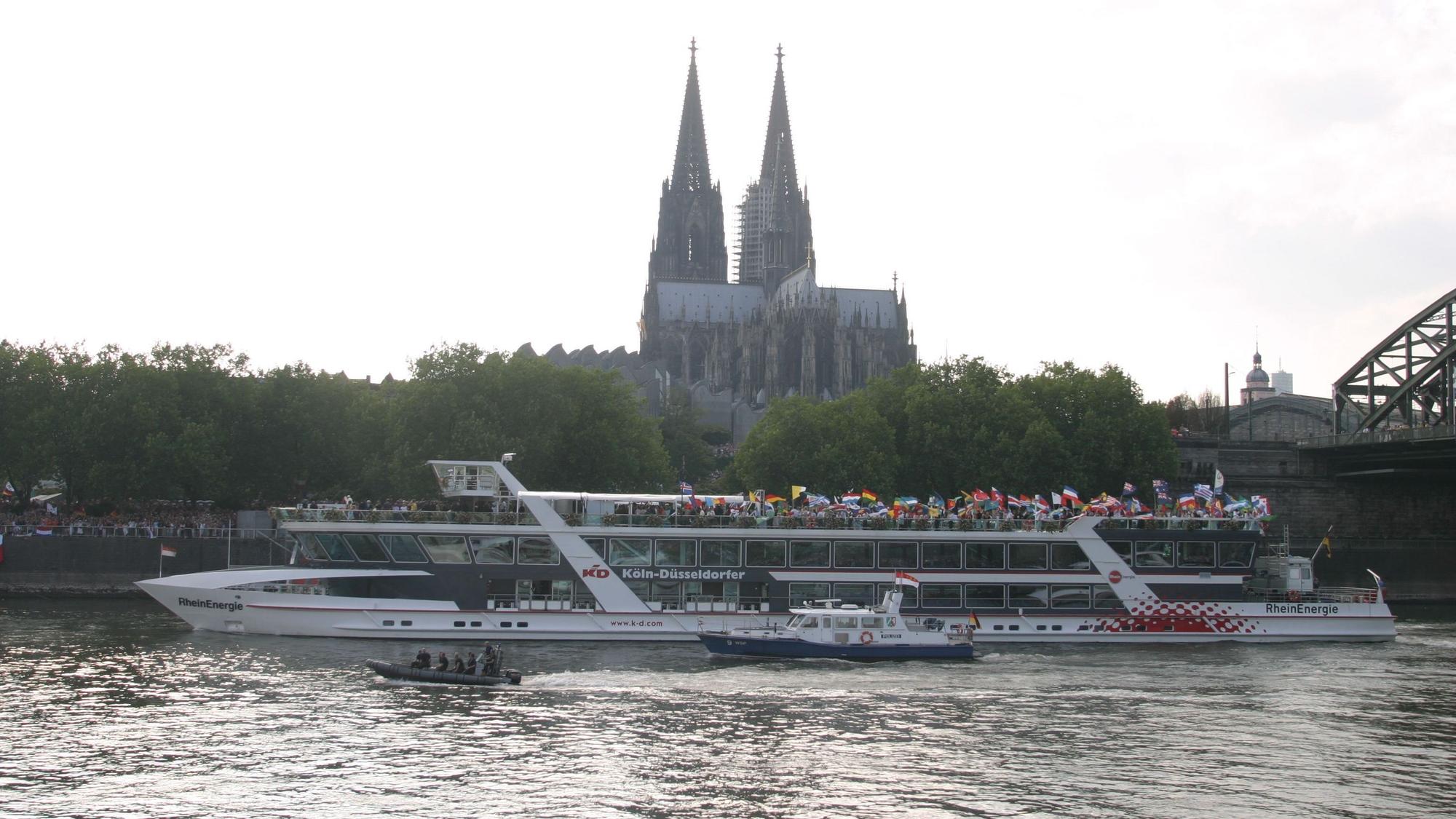 Benedikt XVI am ersten Tag seines Besuchs in Köln 2005