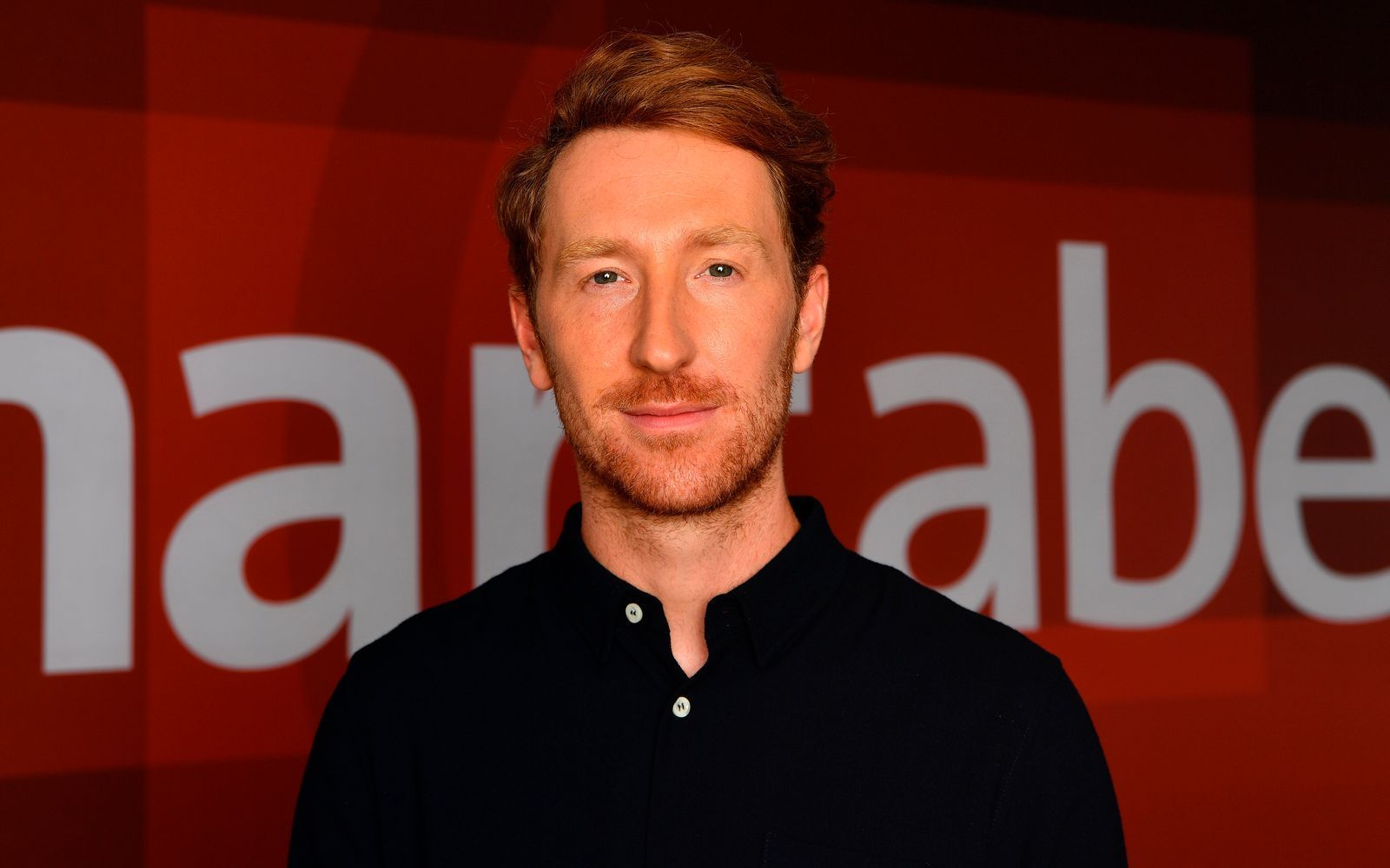 Seit 9. Januar moderiert Louis Klamroth im Ersten die Talkshow „Hart aber fair“.  (Bild: WDR/Ansager & Schnipselmann/Julia Feldhagen)