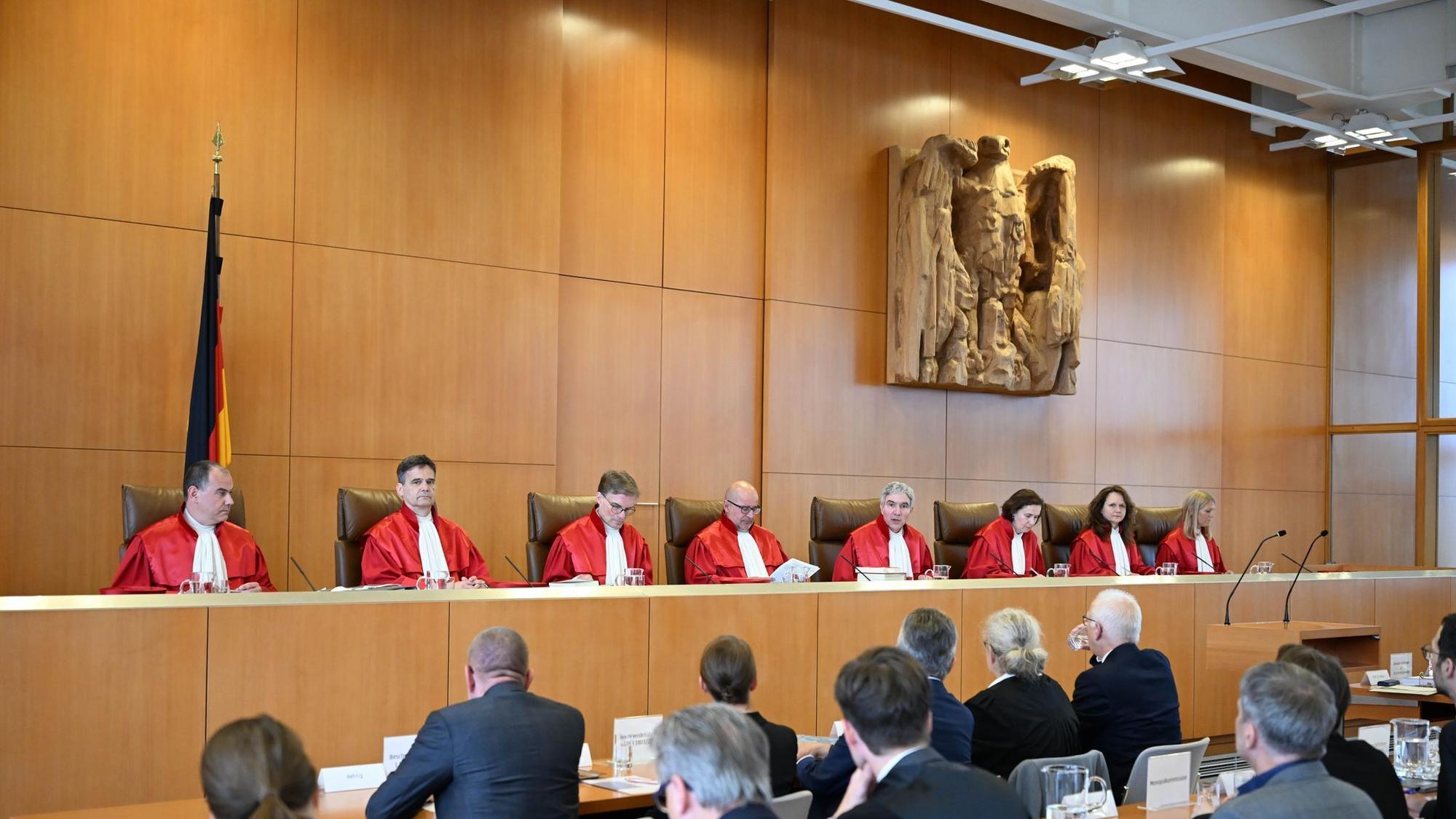 Bundesverfassungsgericht zu TV-Verträgen