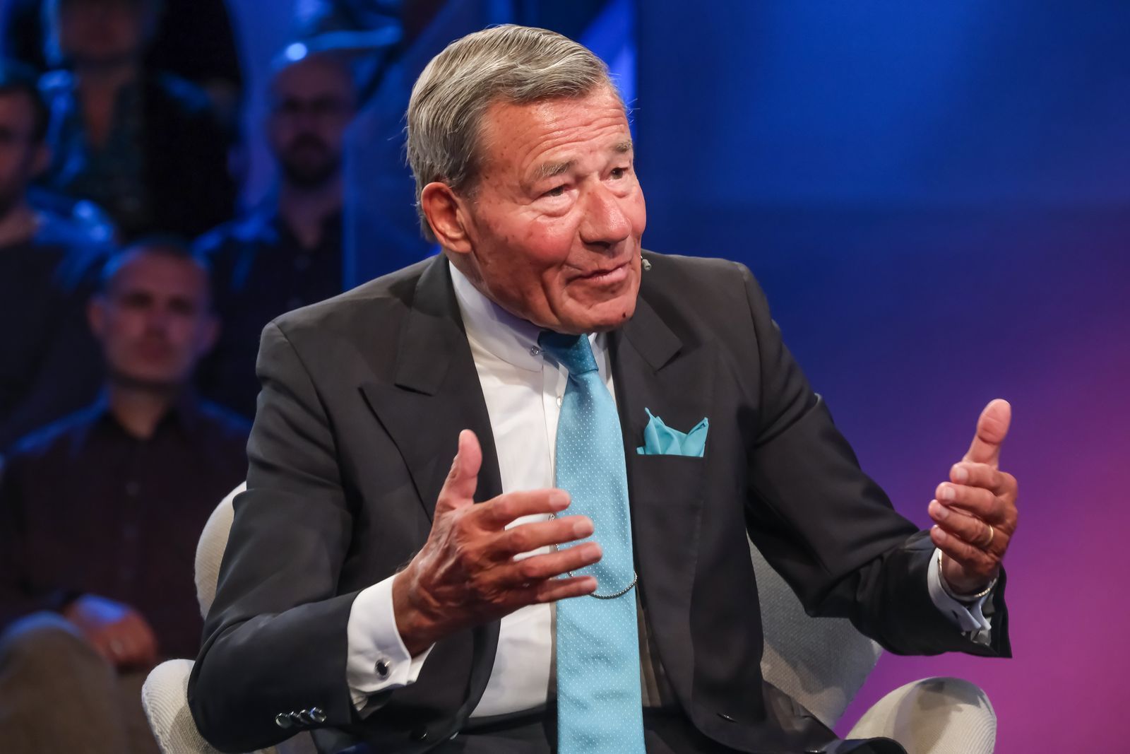 Bei „Maischberger“ übte Ex-Trigema-Chef Wolfang Grupp Kritik am Bedürfnis nach einer Work-Life-Balance. (Bild: WDR/ Oliver Ziebe)