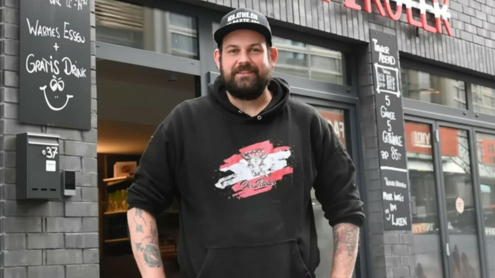 Betreiber Marcel Montaperti: „Der Tiroler“ in der Innenstadt soll verkauft werden, das „Tiroler Stübchen“ in Ehrenfeld bleibt bestehen.