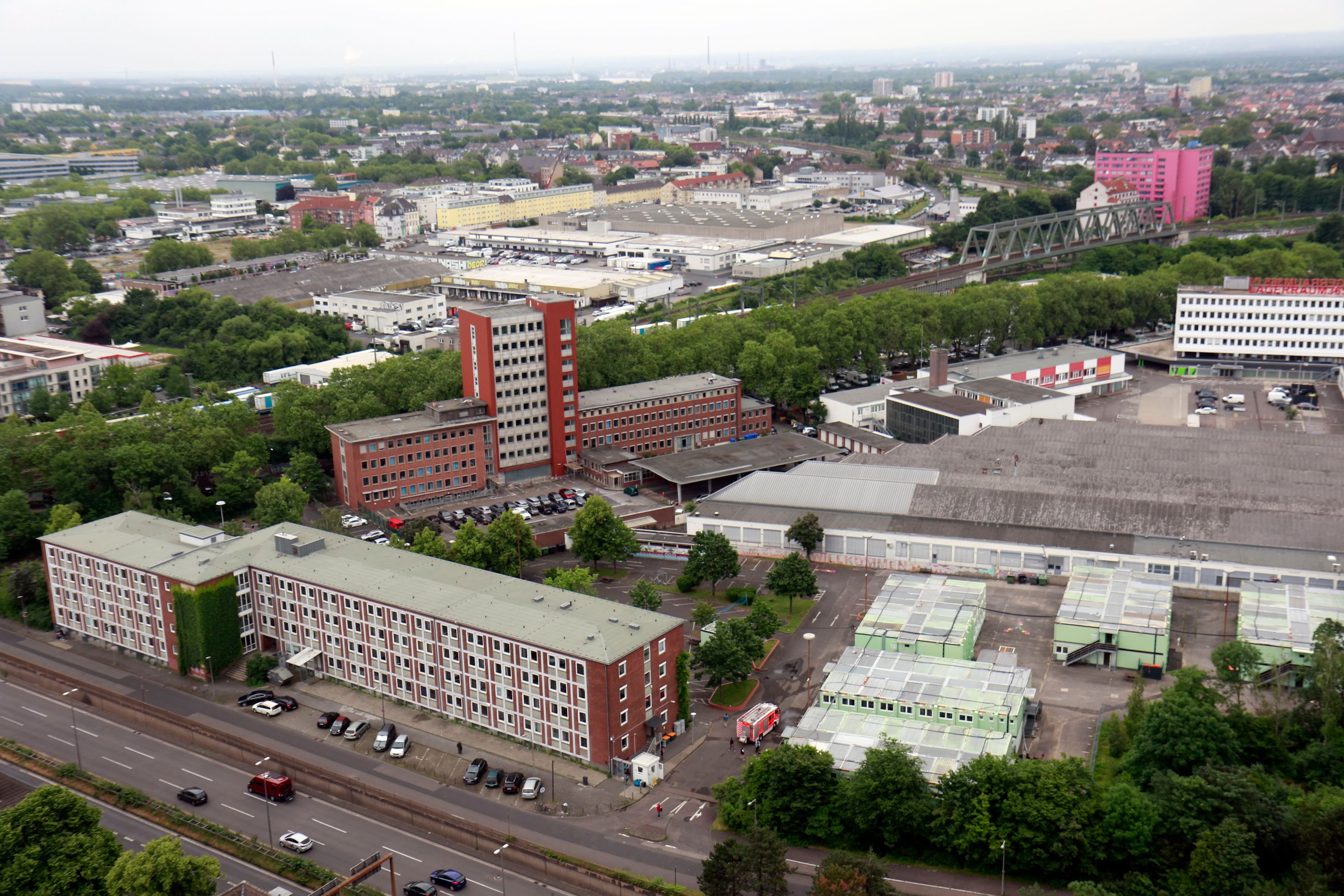 Die Flüchtlingsunterkunft der Stadt Köln in der Neuehrenfelder Herkulesstraße