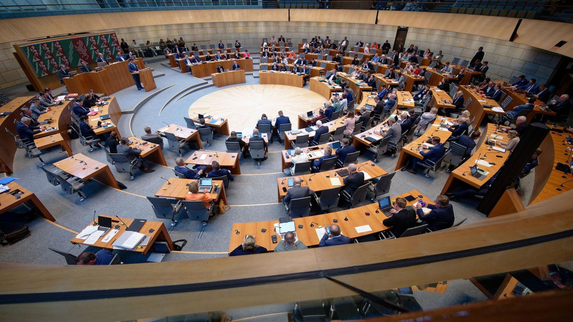 Umstrittene Diätenerhöhung: kein Sparsignal aus NRW