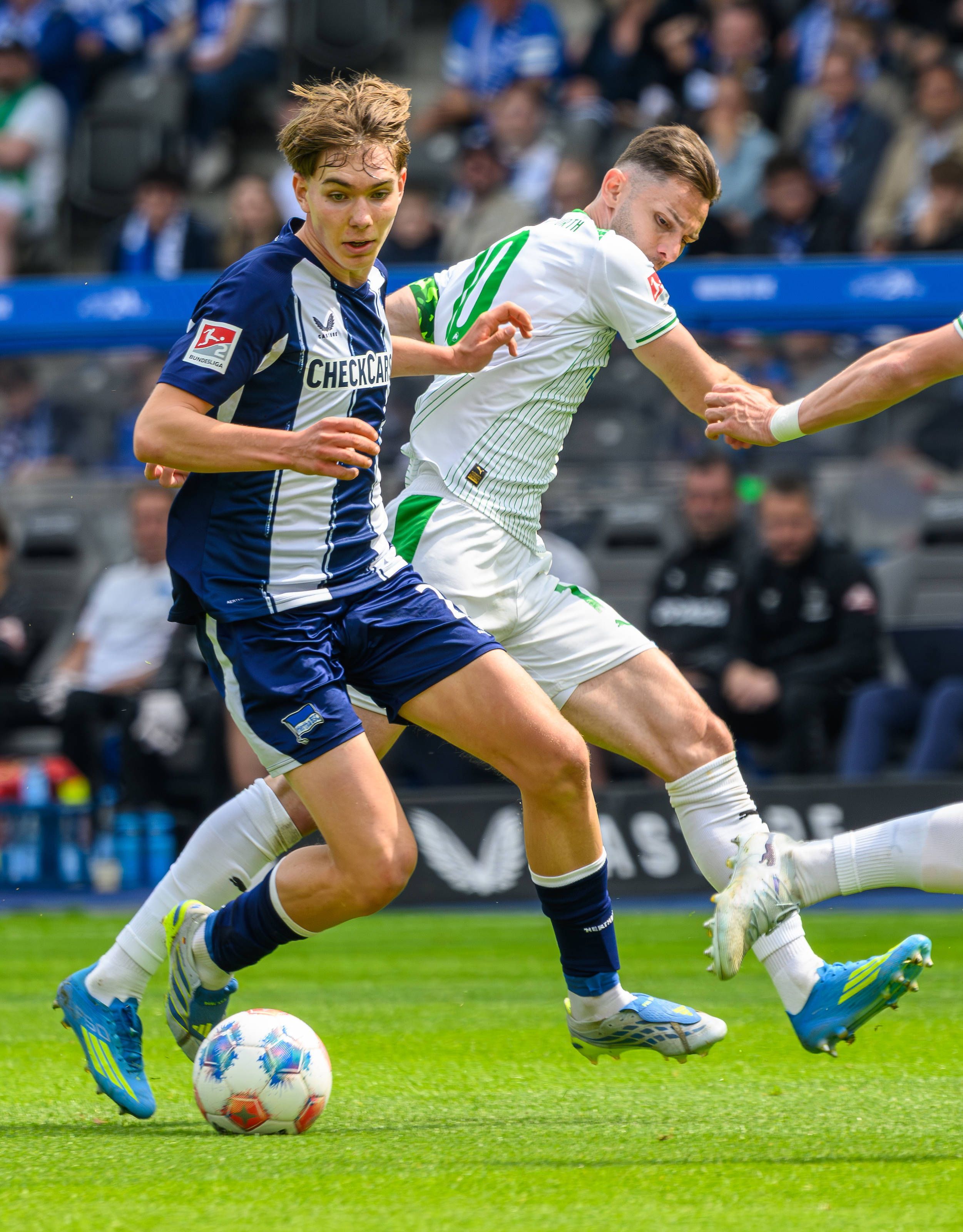Kennet Eichhorn mit Herha BSC im Zweitligaduell mit Greuther Fürth.