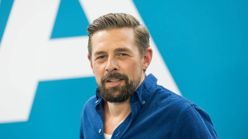 Entertainer Klaas Heufer-Umlauf war zu Gast im Politik-Podcast von Anne Will. (Bild: 2025 Getty Images/Ben Kriemann)