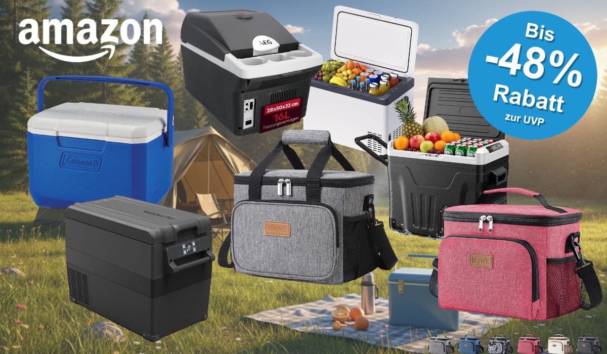 Camping-Kühlboxen und Kühltaschen im Amazon Sale – darunter eine blaue Coleman-Kühlbox, eine schwarze Kompressor-Kühlbox, eine thermoelektrische AEG-Kühlbox sowie graue und rosafarbene Kühltaschen von Lifewit – vor sommerlicher Outdoor-Kulisse mit Zelt und Wiese.