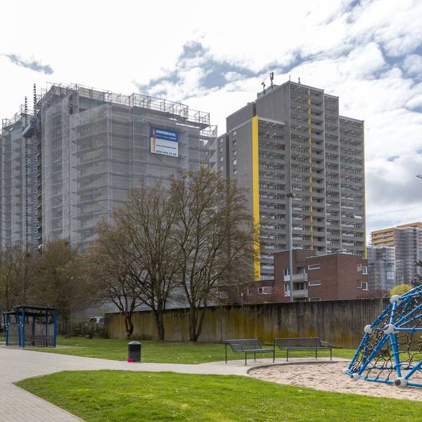 31.03.2026: Für Serie über abgehängte Stadtteile: Wir treffen Anwohner die in einer der "Problemhochhäuser" auf der Osloerstraße 2 in Chorweiler wohnt. Foto: Martina Goyert