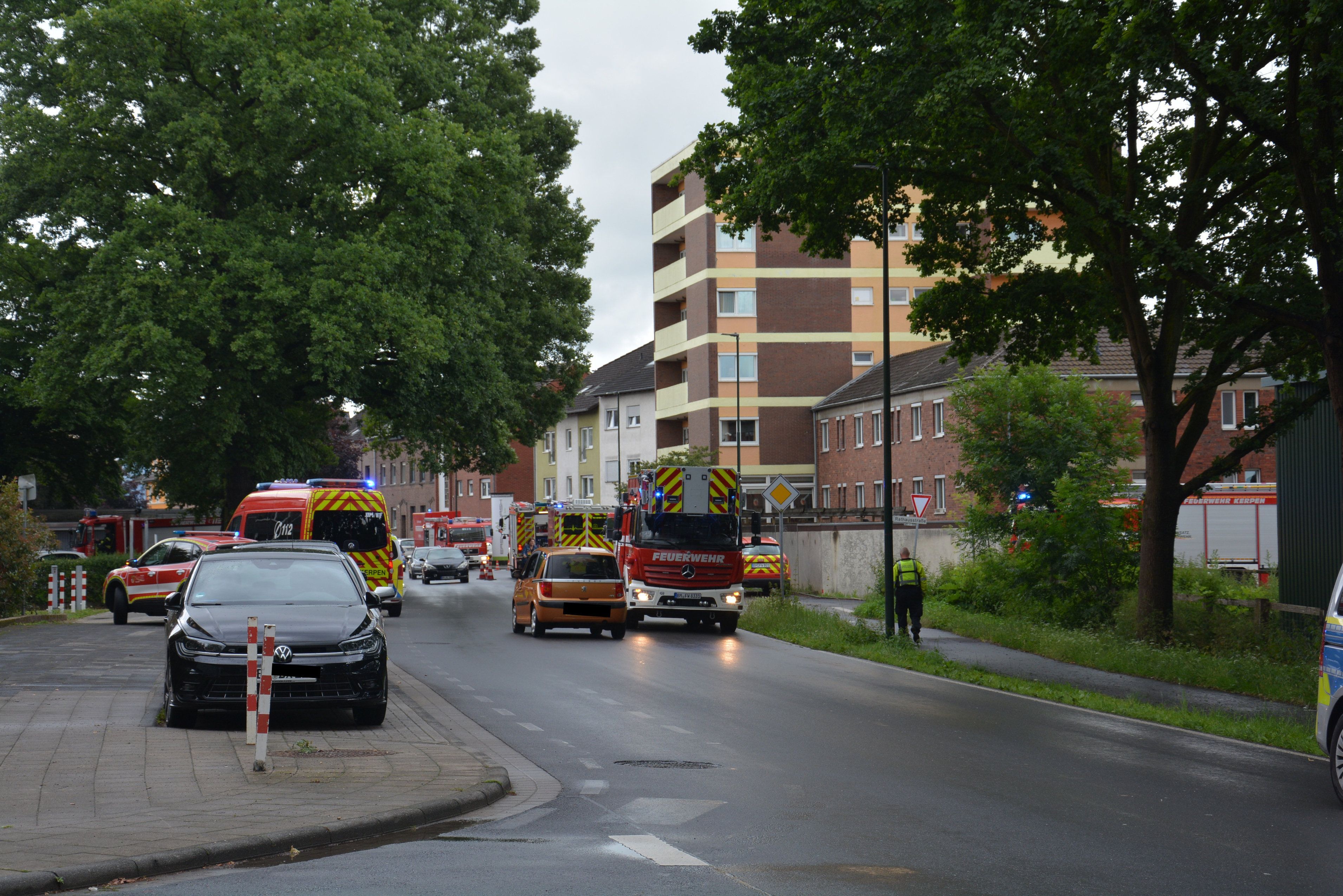 Mit massiven Kräften war die Feuerwehr nach Kerpen-Horrem ausgerückt. Durch schnelles Eingreifen konnte Schlimmes verhindert werden.