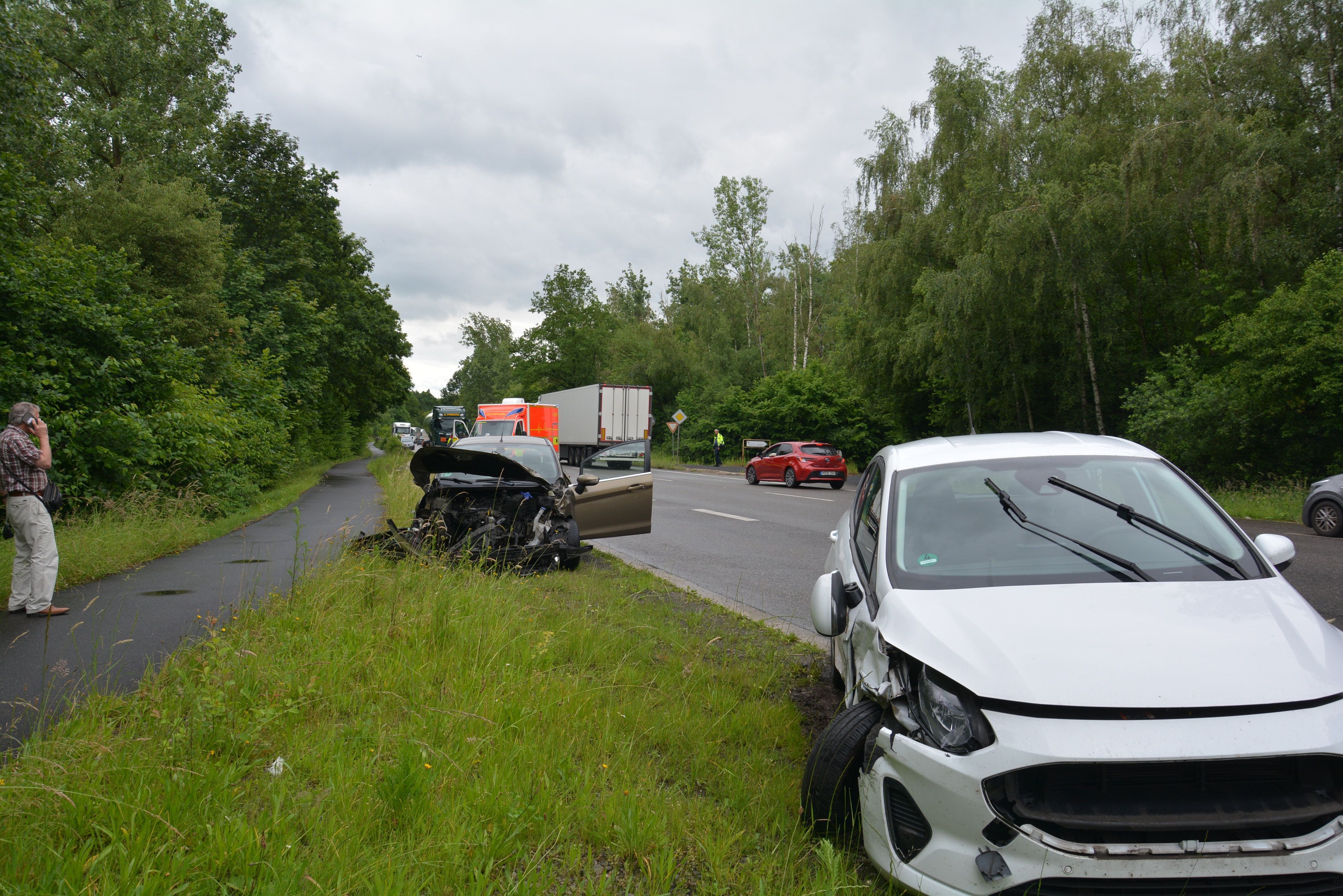 Die beiden Unfallautos waren nicht mehr fahrtüchtig.
