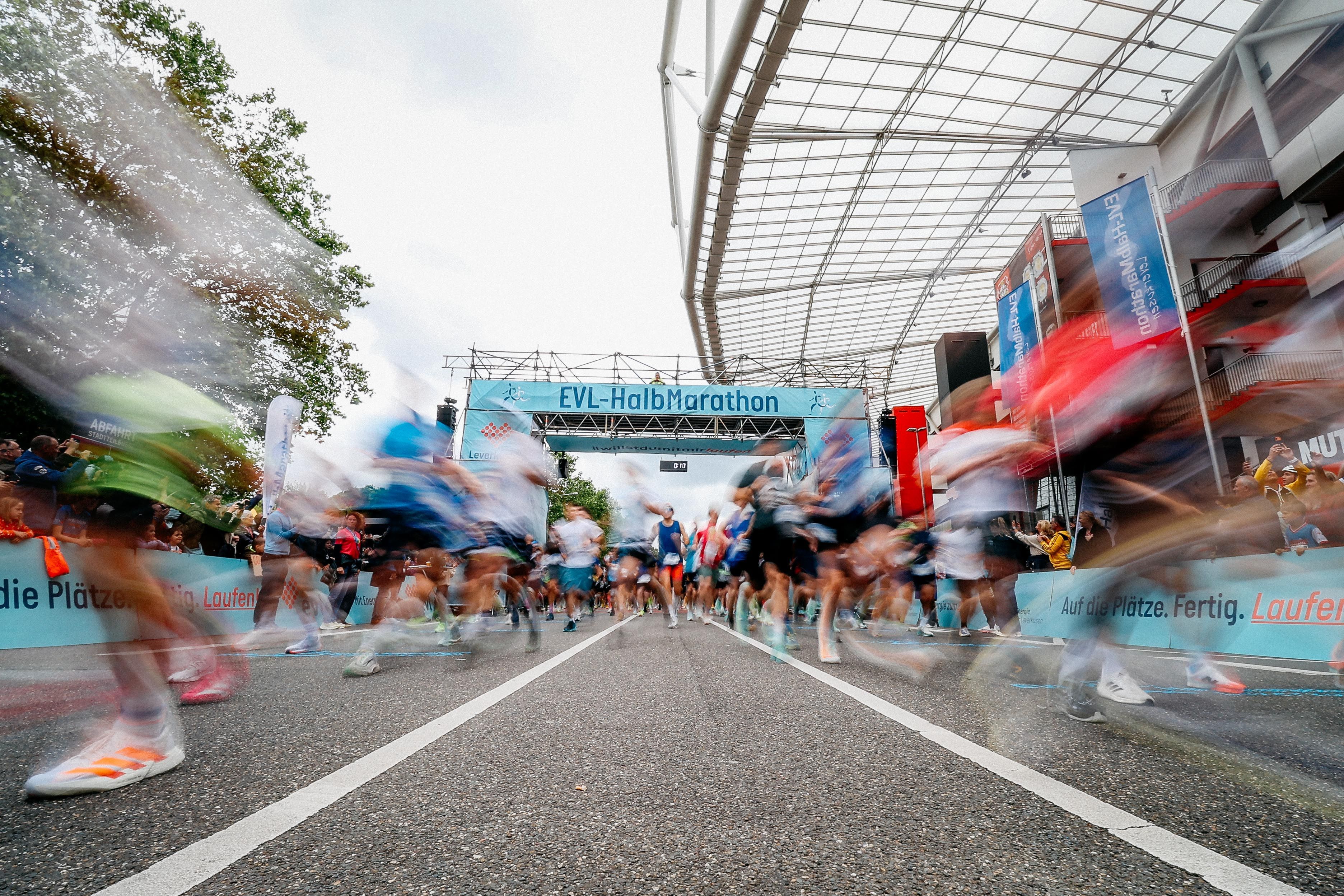 Seit 2022 wird der Halbmarathon auf der Bismarckstraße gestartet.