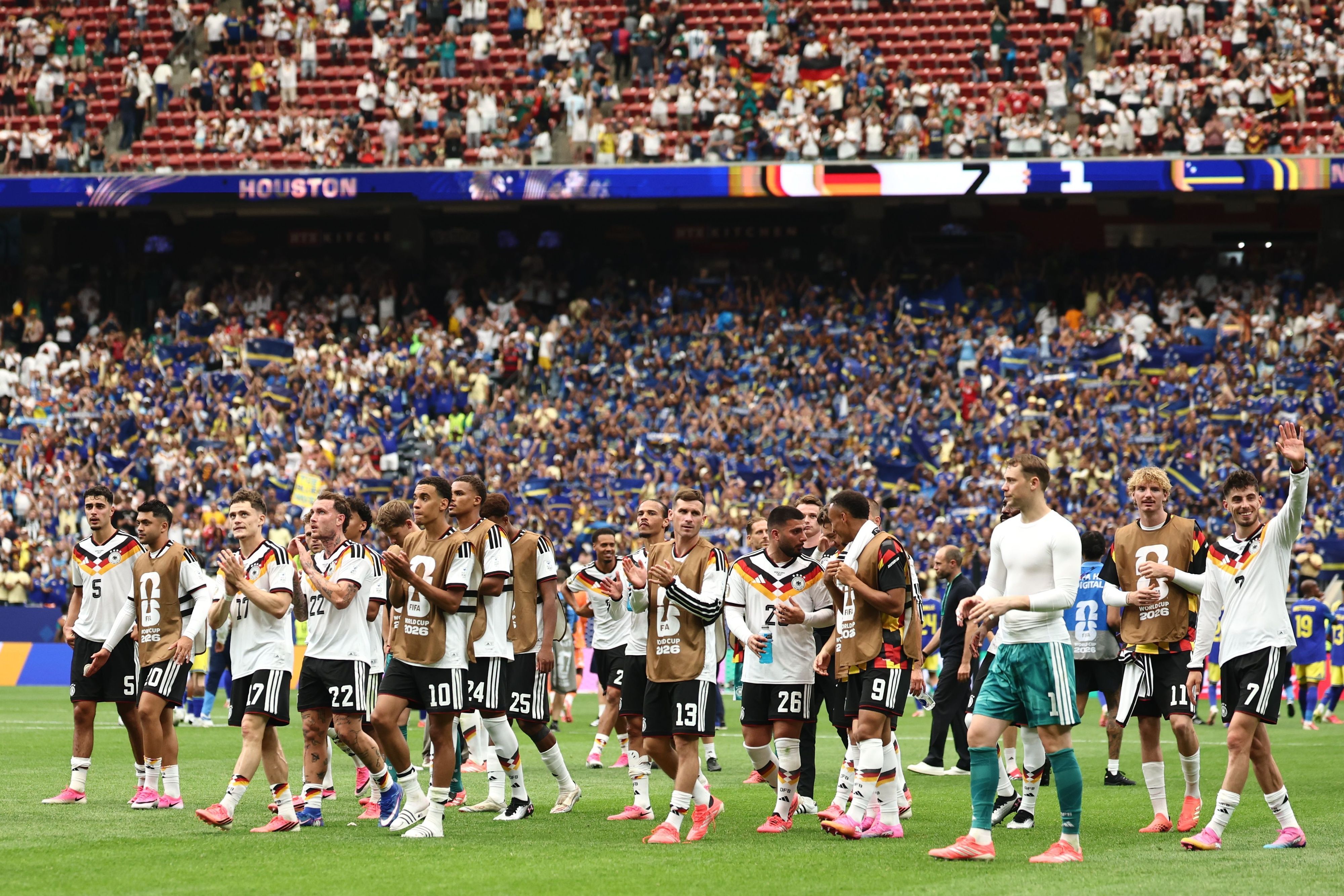 Die deutsche Mannschaft bedankt sich bei ihren Fans.