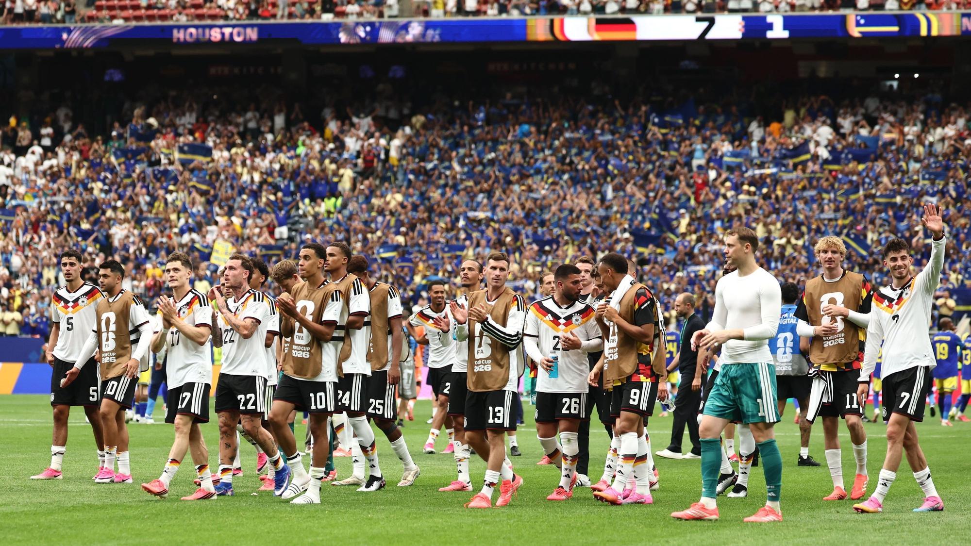 Die deutsche Mannschaft bedankt sich bei ihren Fans.