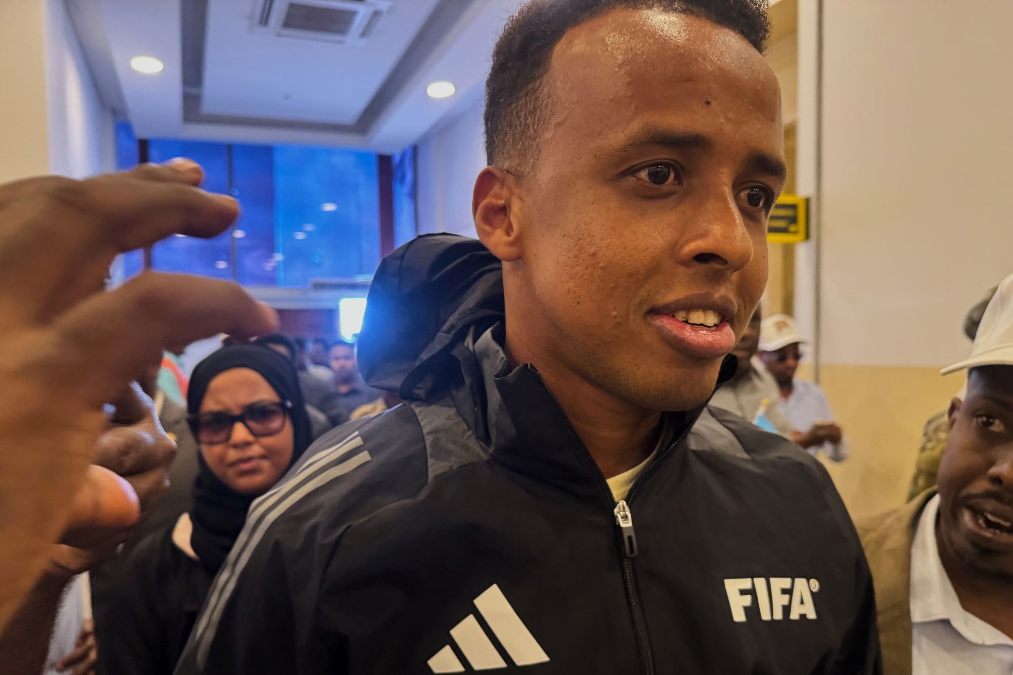 Schiedsrichter Omar Artan