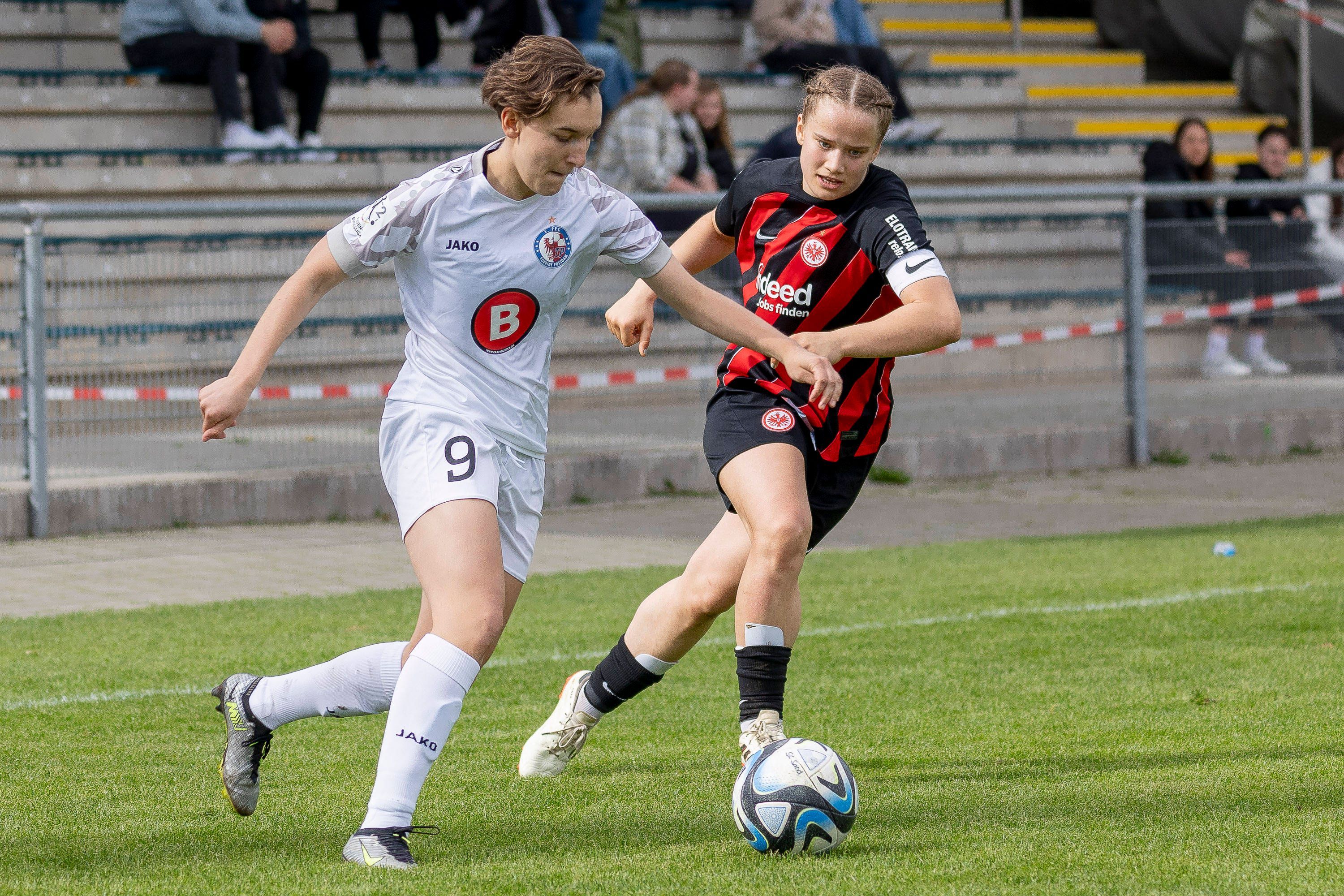 2. Frauen Bundesliga: Eintracht Frankfurt II - 1. FFC Turbine Potsdam, 31.03.2024 Pauline Deutsch 1. FFC Turbine Potsdam 9 mit Bll & Paulina Platner Eintracht Frankfurt II 16, Eintracht Frankfurt II - 1. FFC Turbine Potsdam, Frankfurt, Stadion am Brentanobad, 31.3.2024 *** 2 Womens Bundesliga Eintracht Frankfurt II 1 FFC Turbine Potsdam, 31 03 2024 Pauline Deutsch 1 FFC Turbine Potsdam 9 with Bll Paulina Platner Eintracht Frankfurt II 16 , Eintracht Frankfurt II 1 FFC Turbine Potsdam, Frankfurt, Stadion am Brentanobad, 31 3 2024 Copyright: xBEAUTIFULxSPORTS/Gawlikx