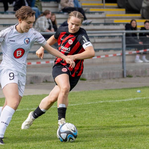 2. Frauen Bundesliga: Eintracht Frankfurt II - 1. FFC Turbine Potsdam, 31.03.2024 Pauline Deutsch 1. FFC Turbine Potsdam 9 mit Bll & Paulina Platner Eintracht Frankfurt II 16, Eintracht Frankfurt II - 1. FFC Turbine Potsdam, Frankfurt, Stadion am Brentanobad, 31.3.2024 *** 2 Womens Bundesliga Eintracht Frankfurt II 1 FFC Turbine Potsdam, 31 03 2024 Pauline Deutsch 1 FFC Turbine Potsdam 9 with Bll Paulina Platner Eintracht Frankfurt II 16 , Eintracht Frankfurt II 1 FFC Turbine Potsdam, Frankfurt, Stadion am Brentanobad, 31 3 2024 Copyright: xBEAUTIFULxSPORTS/Gawlikx