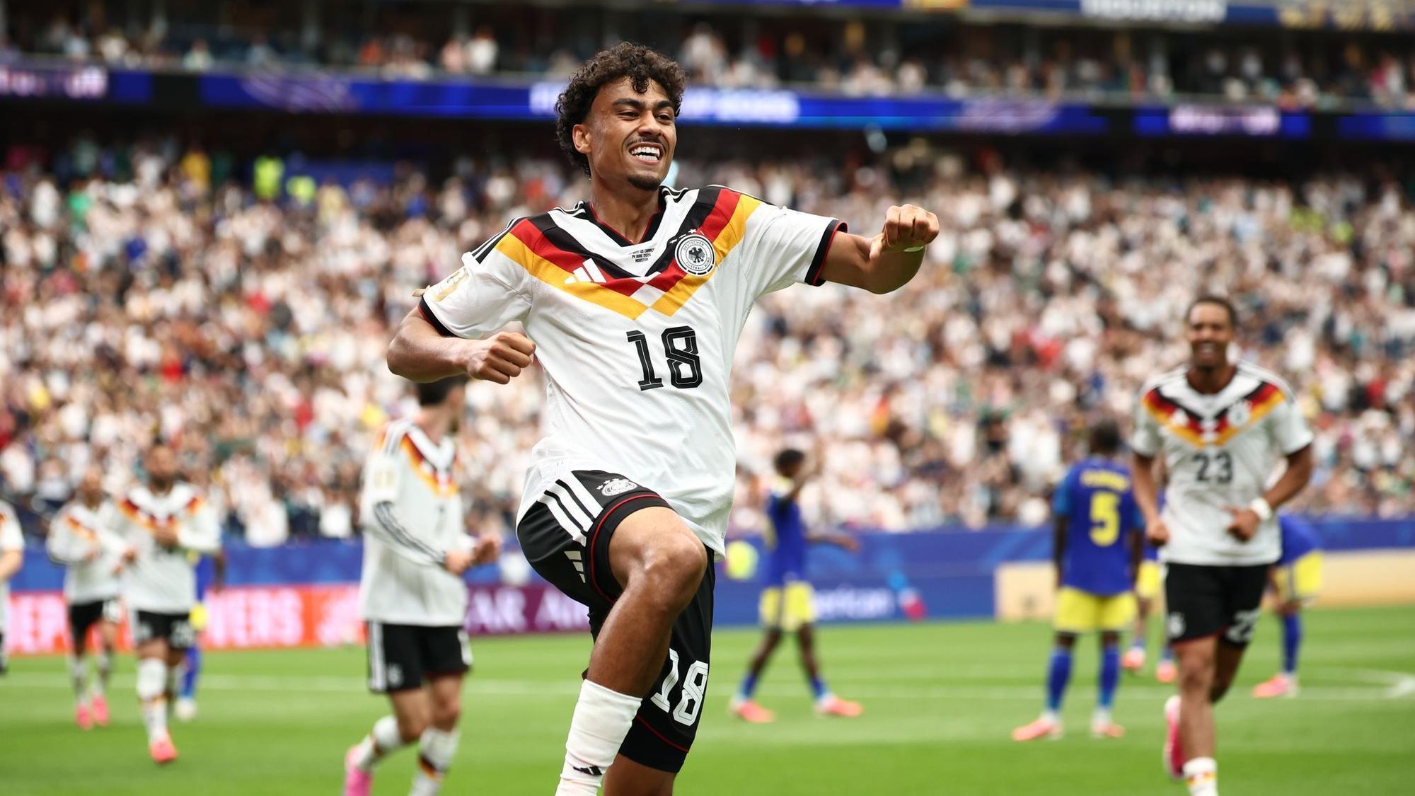 Nathaniel Brown freut sich.