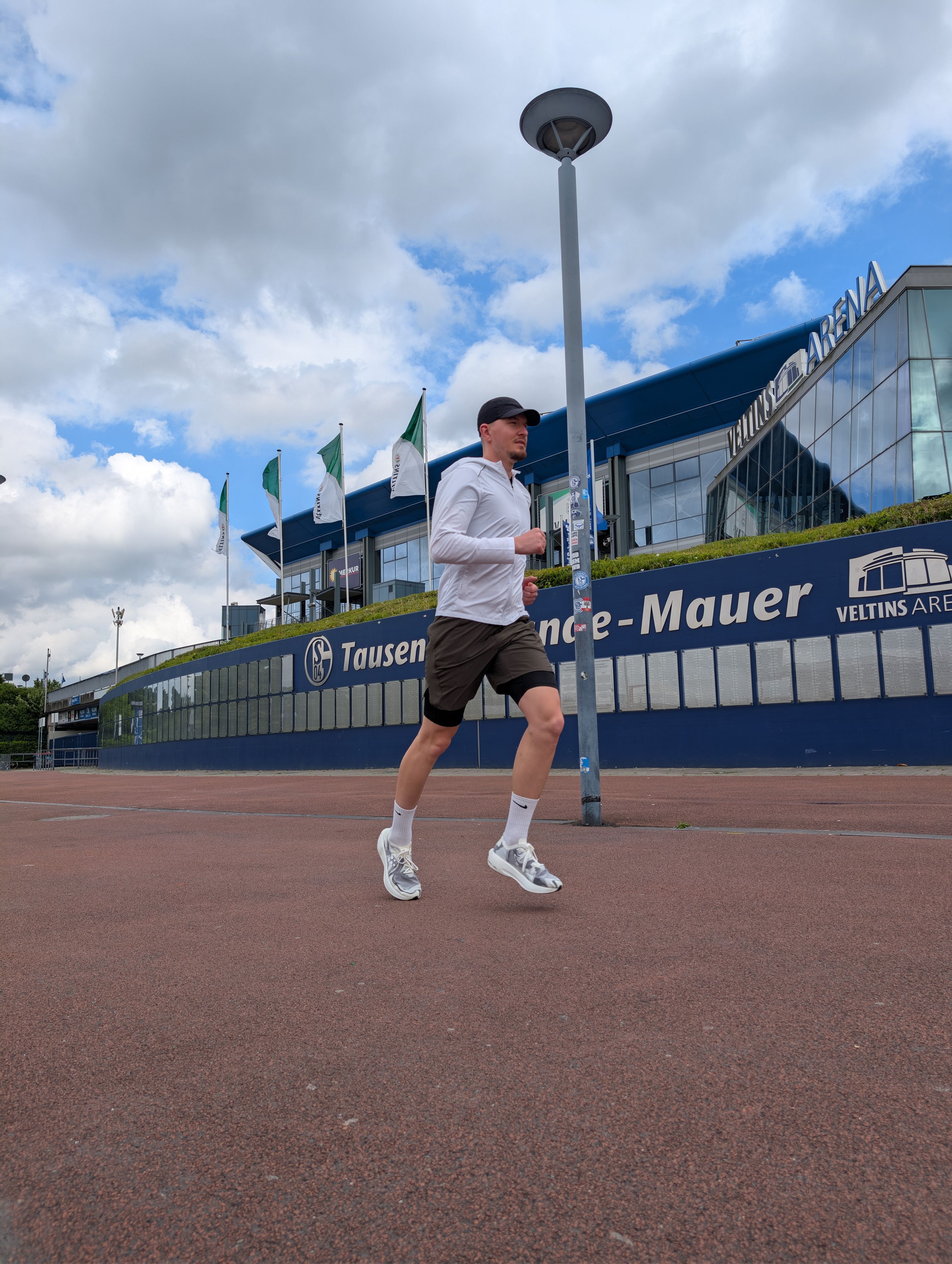 Für die 18-mal 70 Kilometer trainiert er schon seit Wochen.