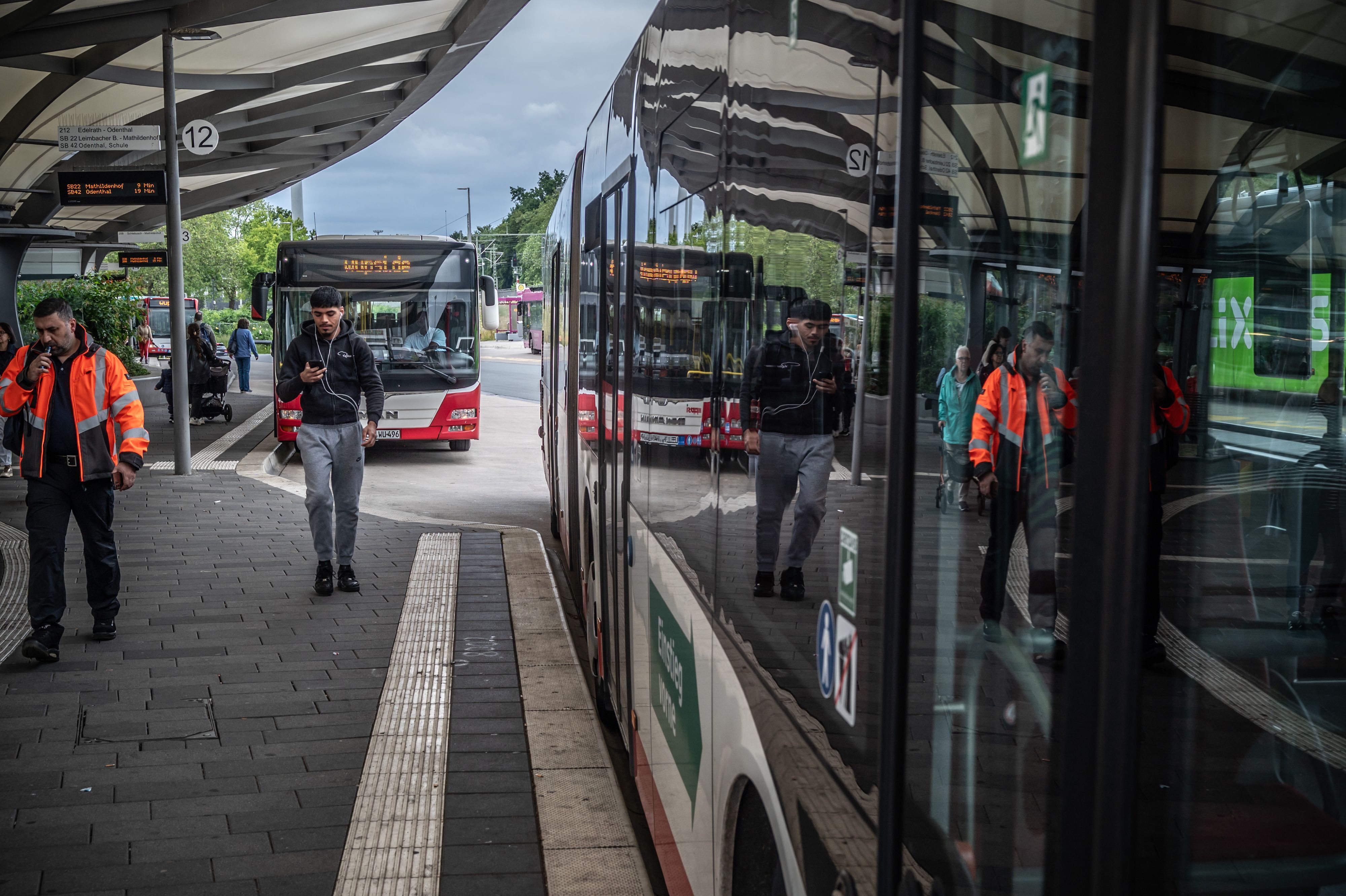 Wupsi am Busbahnhof Leverkusen-Mitte Bild: Ralf Krieger