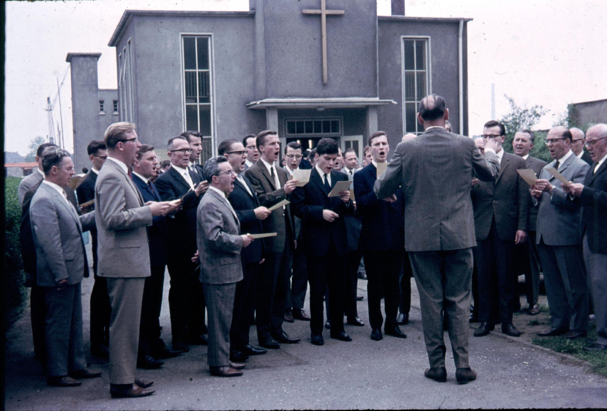 Dieses Foto eines Männerchors der Baptisten stammt aus den Gemeindechroniken.