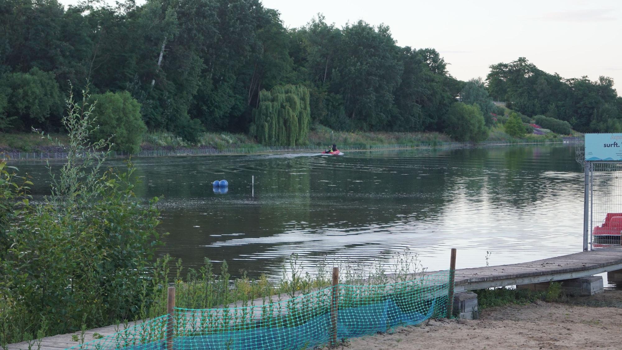 Das Bild zeigt einen Teil des Wassersportsees in Zülpich.