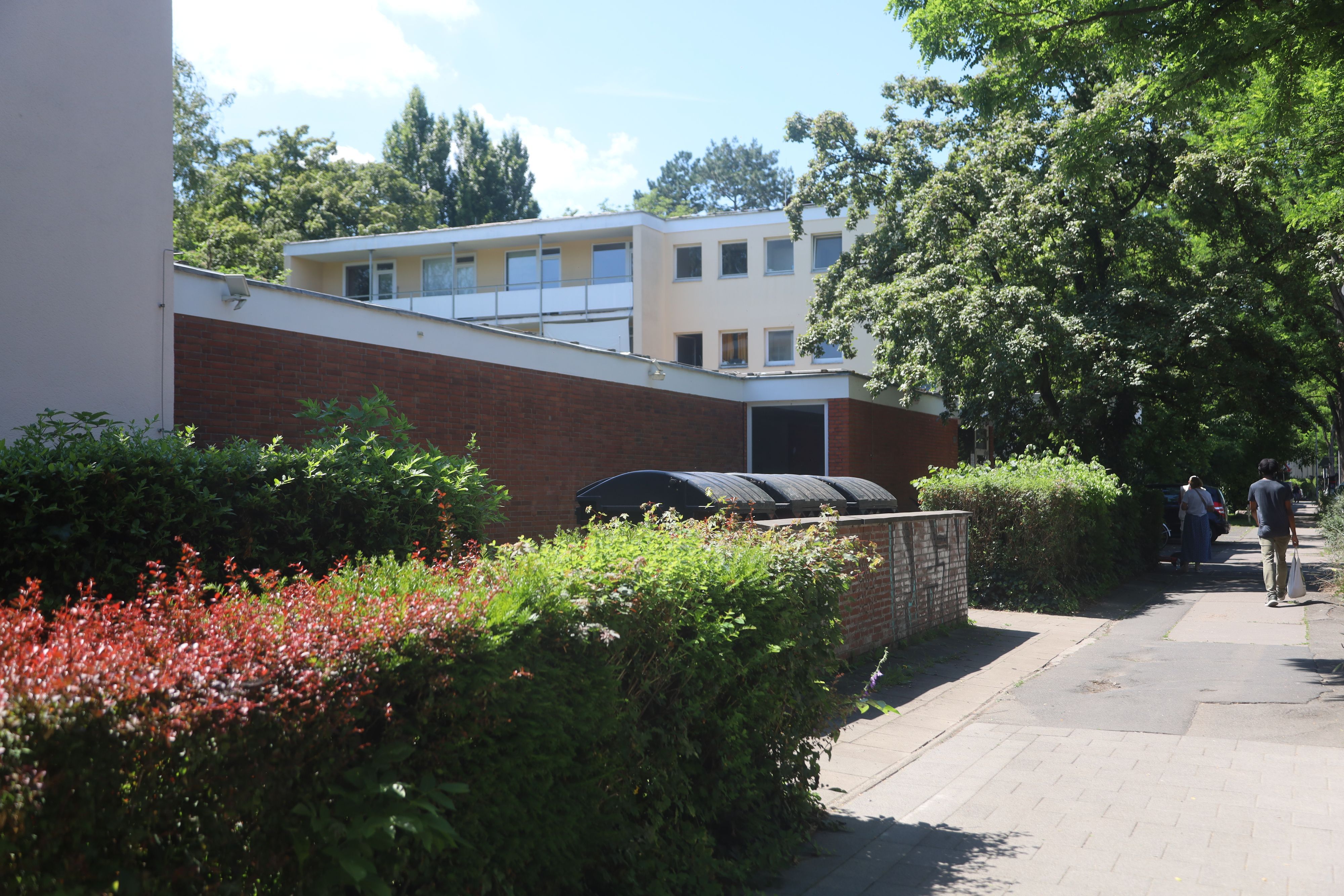 Das Wohnheim für Auszubildende der Uniklinik Köln liegt direkt gegenüber der Klinik.