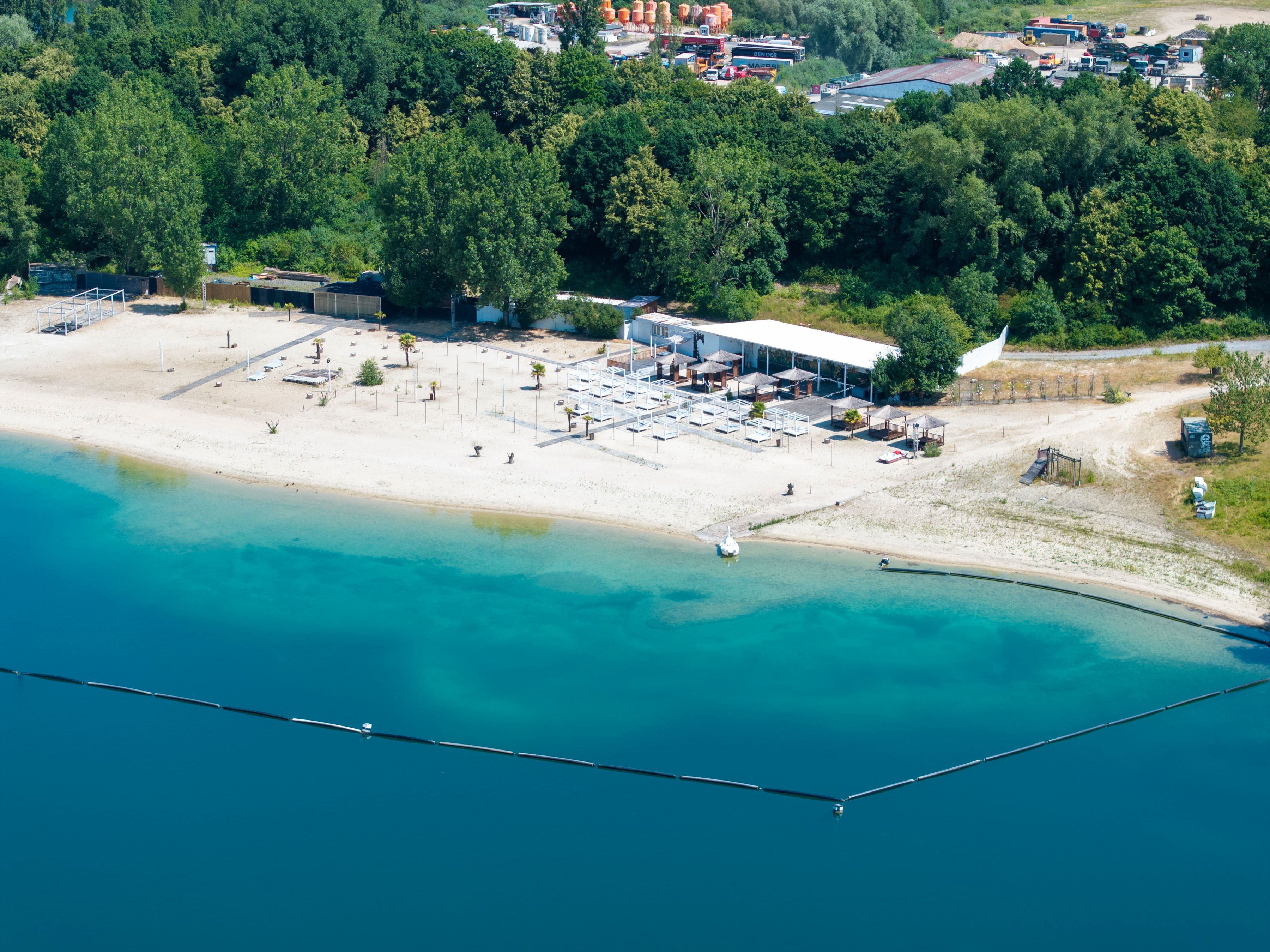 Der Beachclub „Monkey’s Island“ am Escher See.