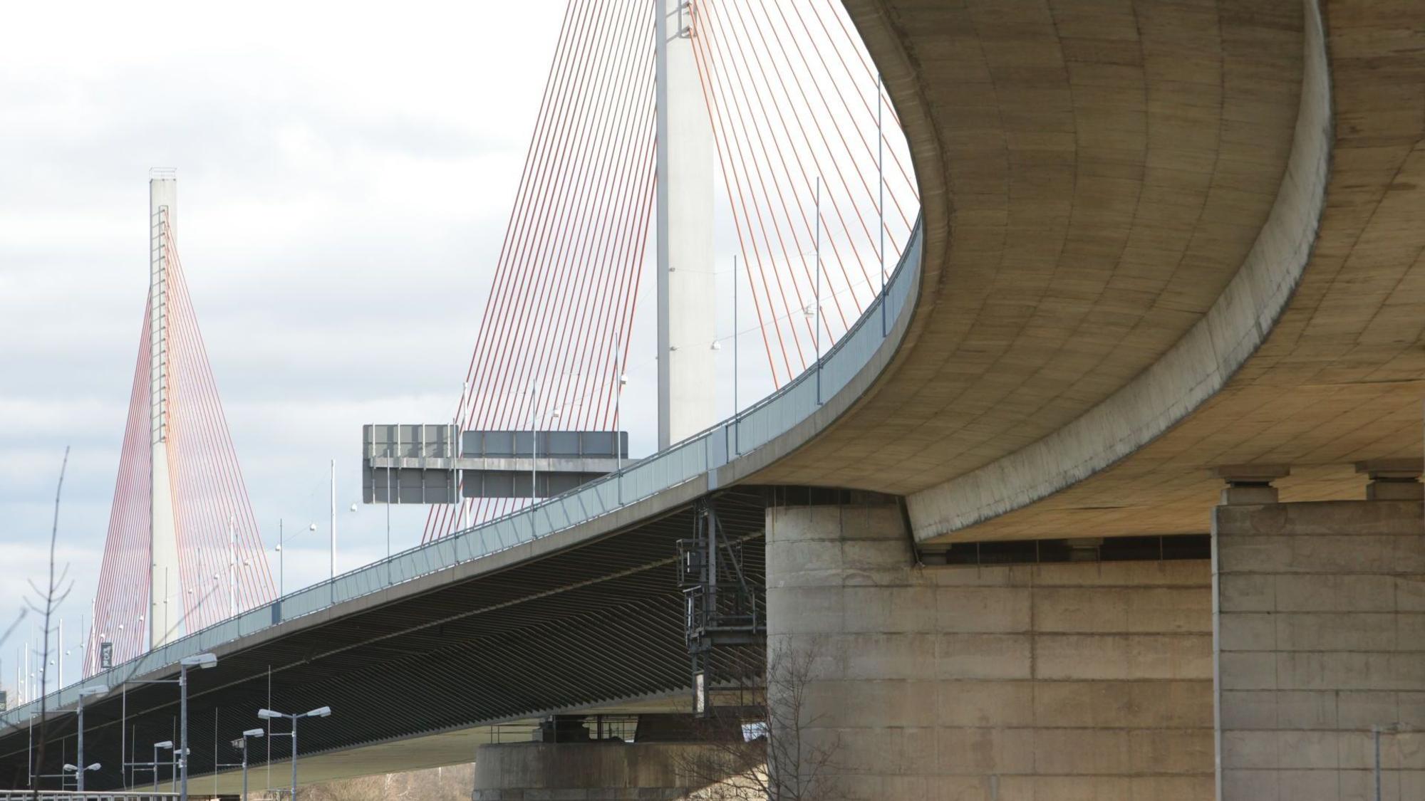Die Nordbrücke bleibt gesperrt. Die linksrheinische Vorlandbrücke muss schnellstmöglich abgerissen und neugebaut werden.