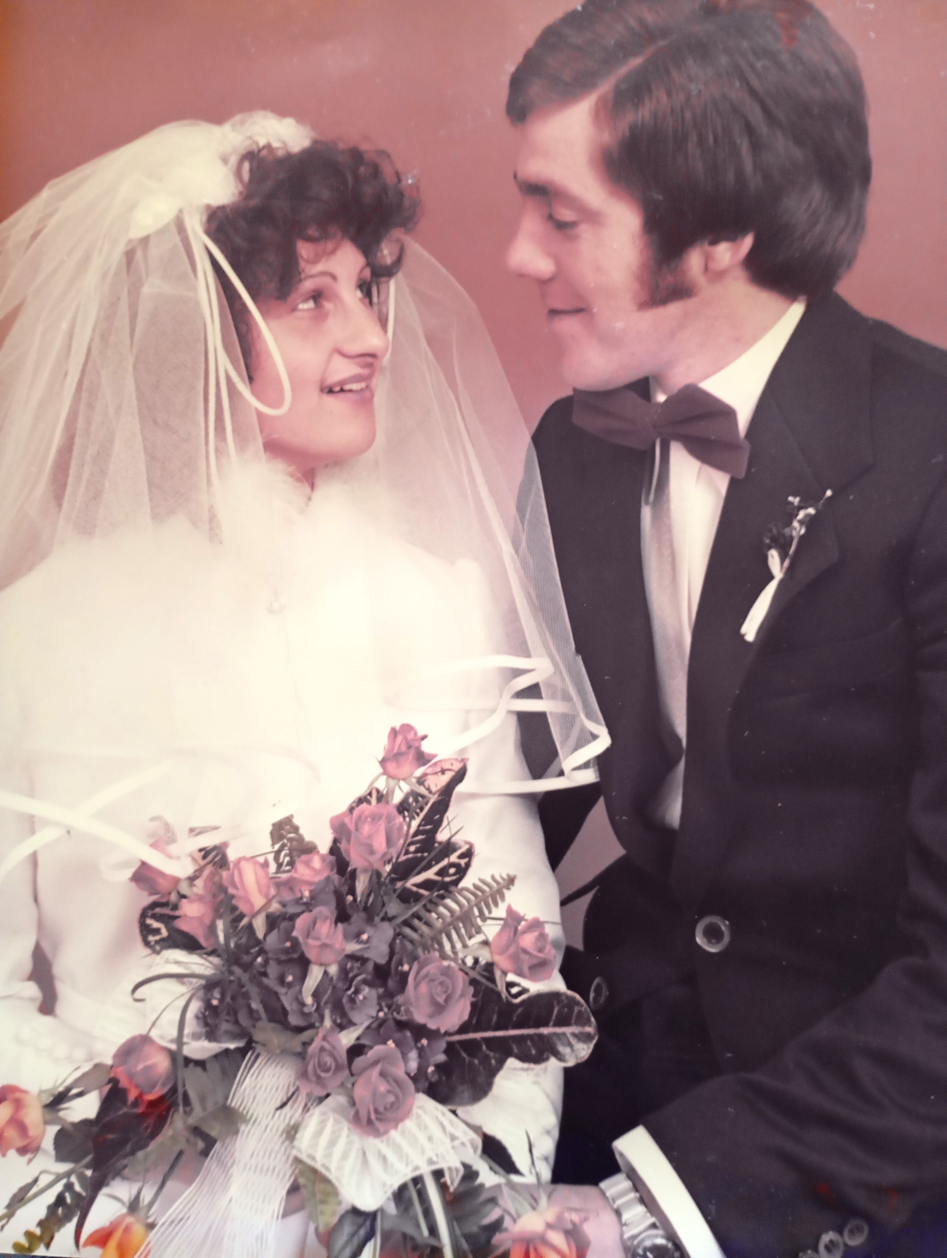 Das Foto zeigt Rita und Andreas Harf bei ihrer Hochzeit im Jahr 1976.