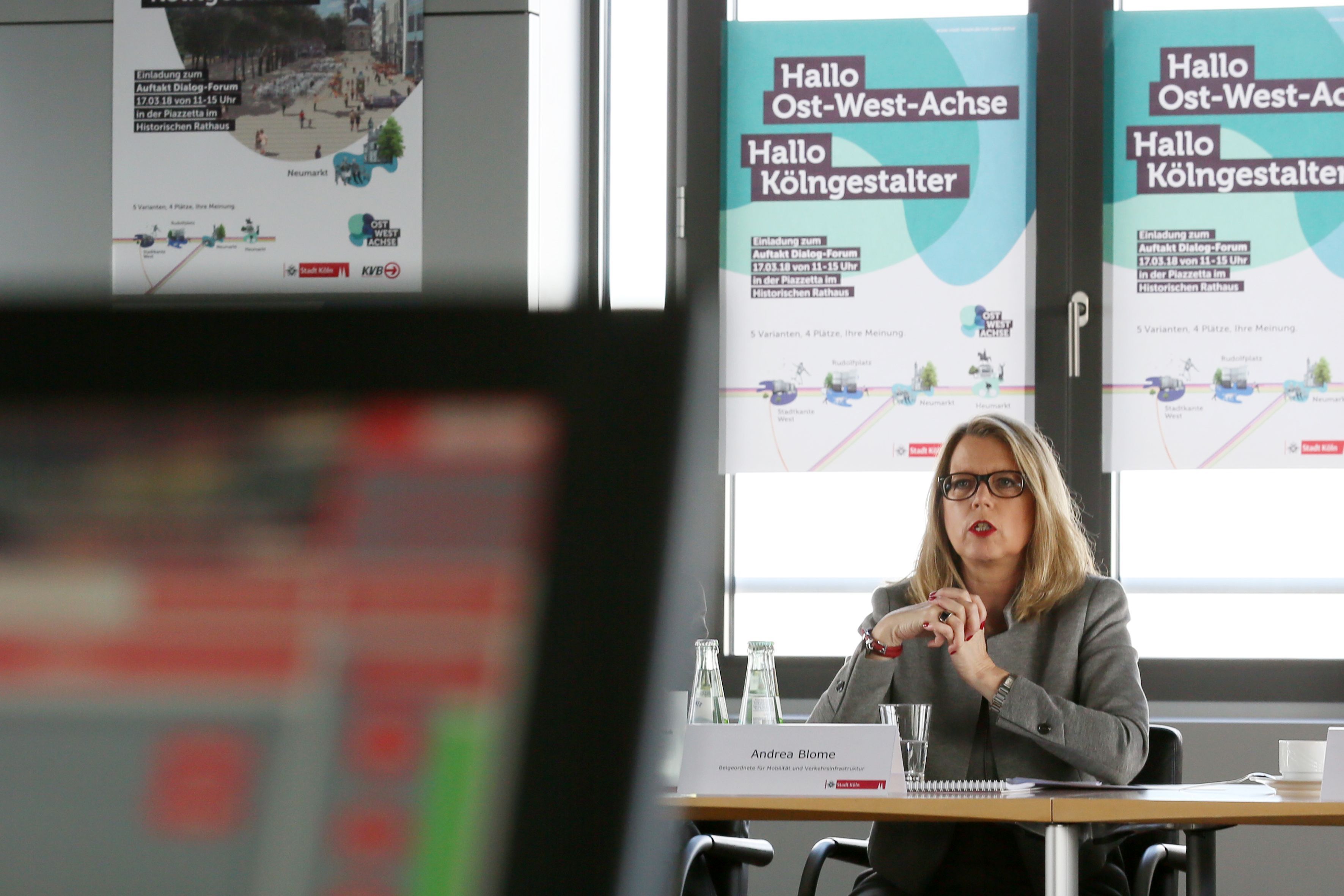 Andrea Blome im Jahr 2018 bei einer Pressekonferenz zur Ost-West-Achse.