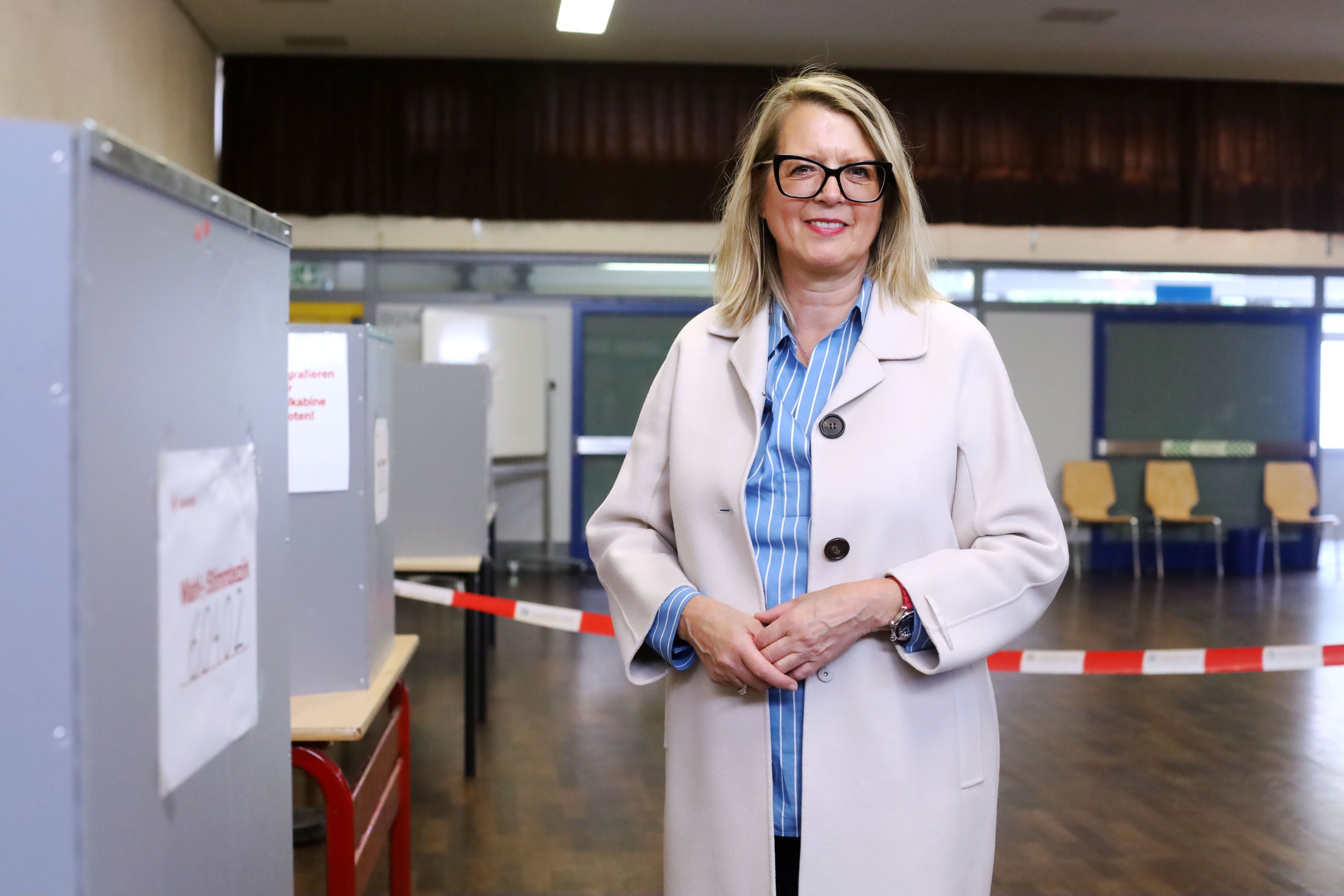 Wahlleiterin Andrea Blome bei der Kommunalwahl 2025.