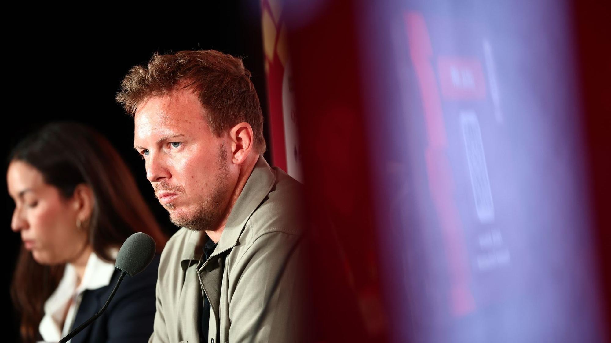 Julia Nagelsmann bei der Pressekonferenz.