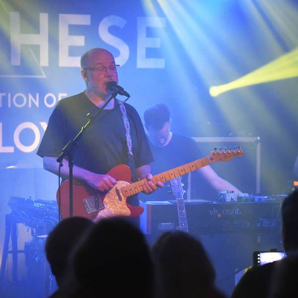 Das Foto zeigt die Pink Floyd TributeBand One Of These be einem Konzert.