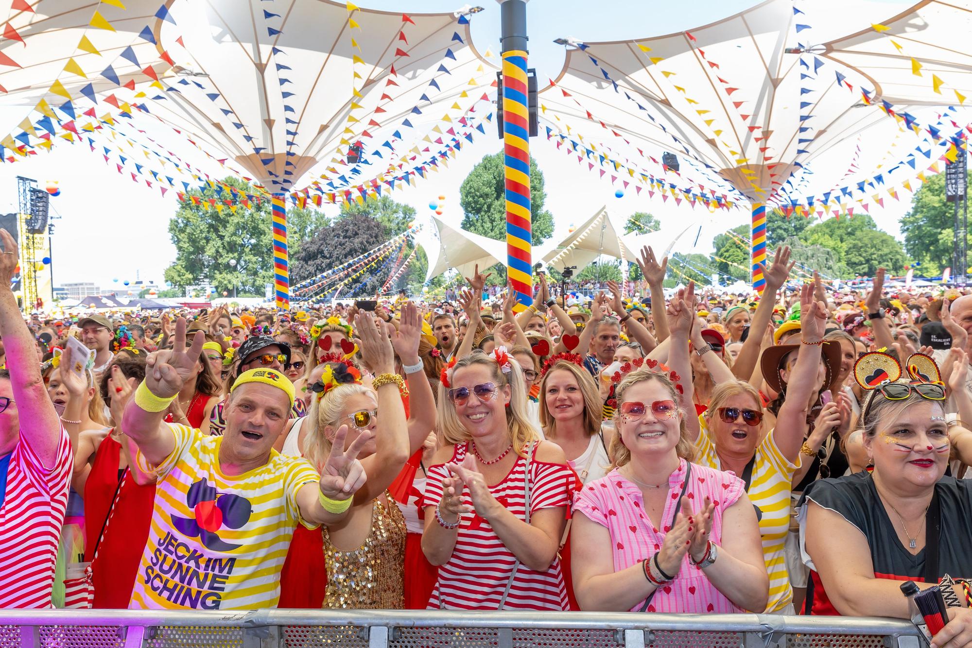20.06.2026: Köln:Das seit mehr als 10 Jahren veranstaltete Sommerfestival „Jeck im Sunnesching“ findet dieses Jahr im Tanzbrunnen statt. Foto: Martina Goyert