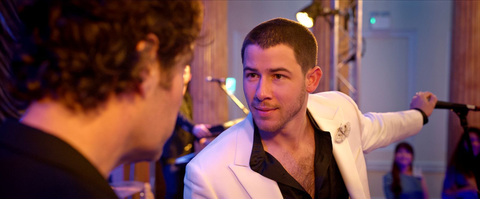 In „Power Ballad“ verkörpert Nick Jonas den ehemaligen Boyband-Star Danny, der dringend einen neuen Hit braucht. Ab Donnerstag, 25. Juni, läuft der Film in den Kinos. (Bild: Leonine)