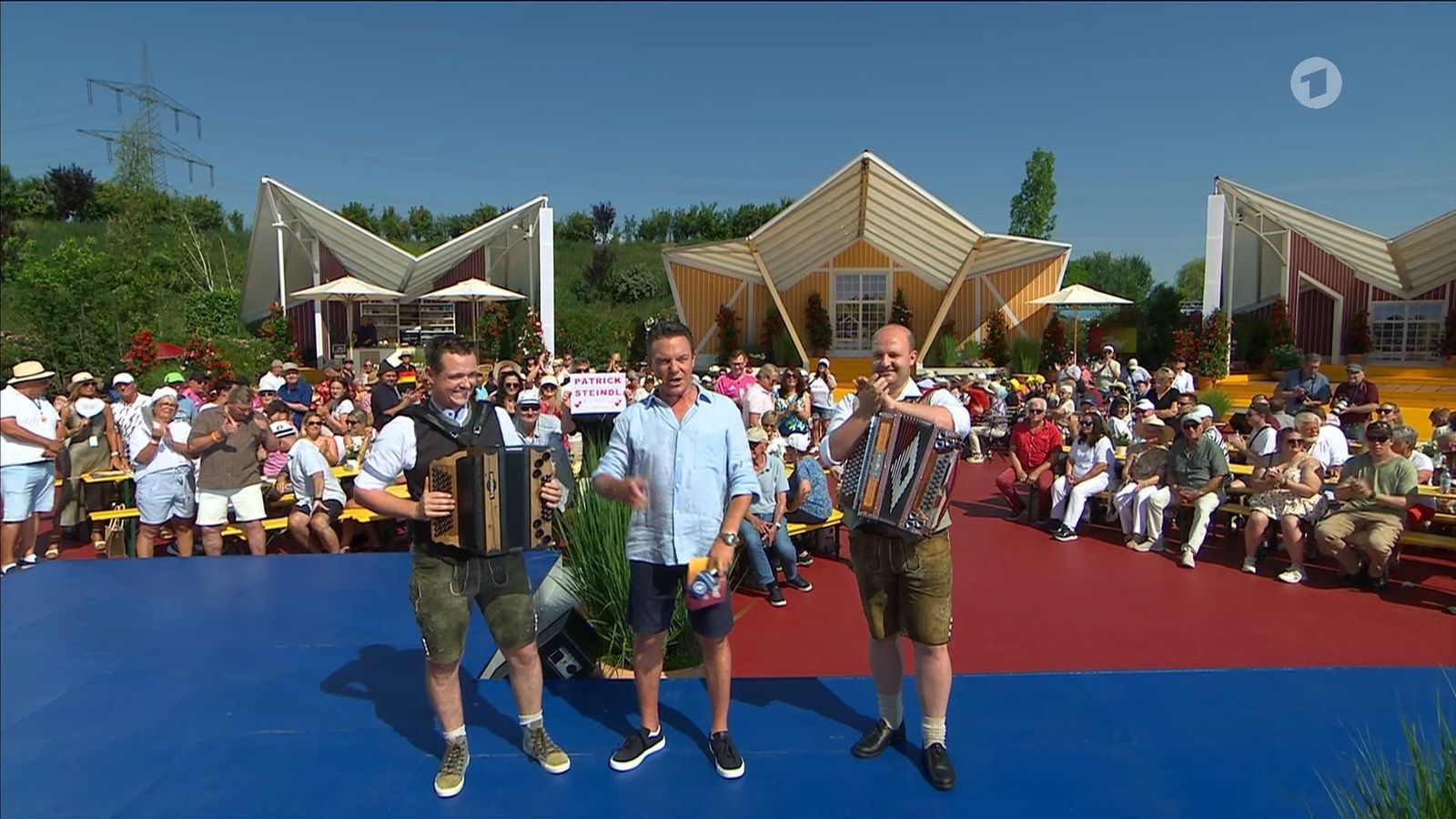 Patrick Steindl und Michael Leitner traten gegeneinander an. Sie beide wollen „Sommerhitkönig 2026“ werden. (Bild: Screenshot ARD)