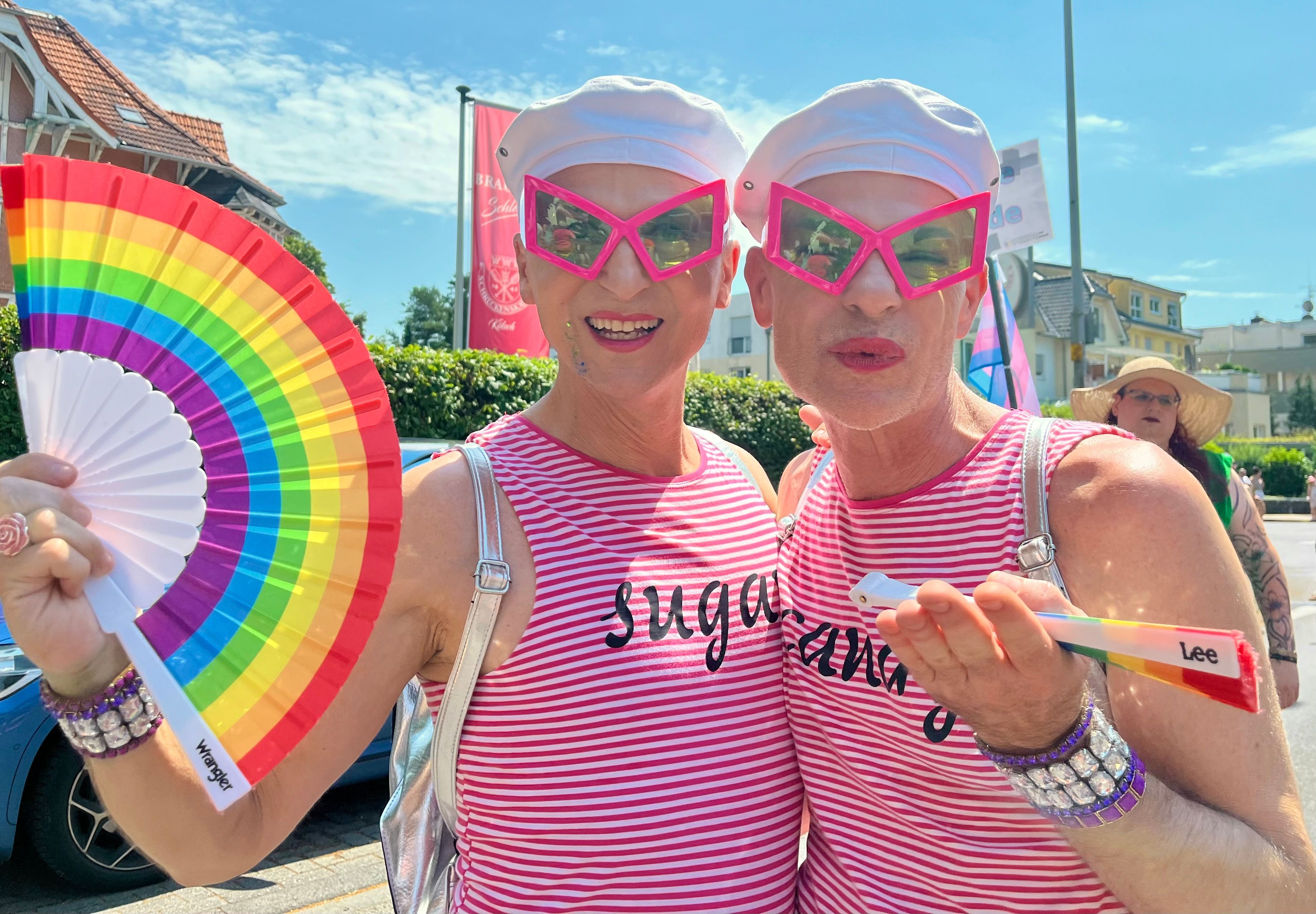 Die Sugar Twins aus Köln freuen sich über das aufgeschlossene Leverkusener Publikum.