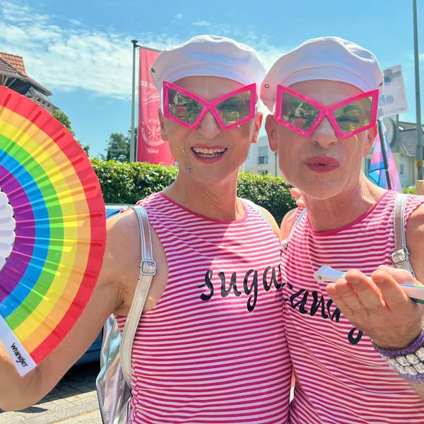 Die Sugar Twins aus Köln freuen sich über das aufgeschlossene Leverkusener Publikum.
