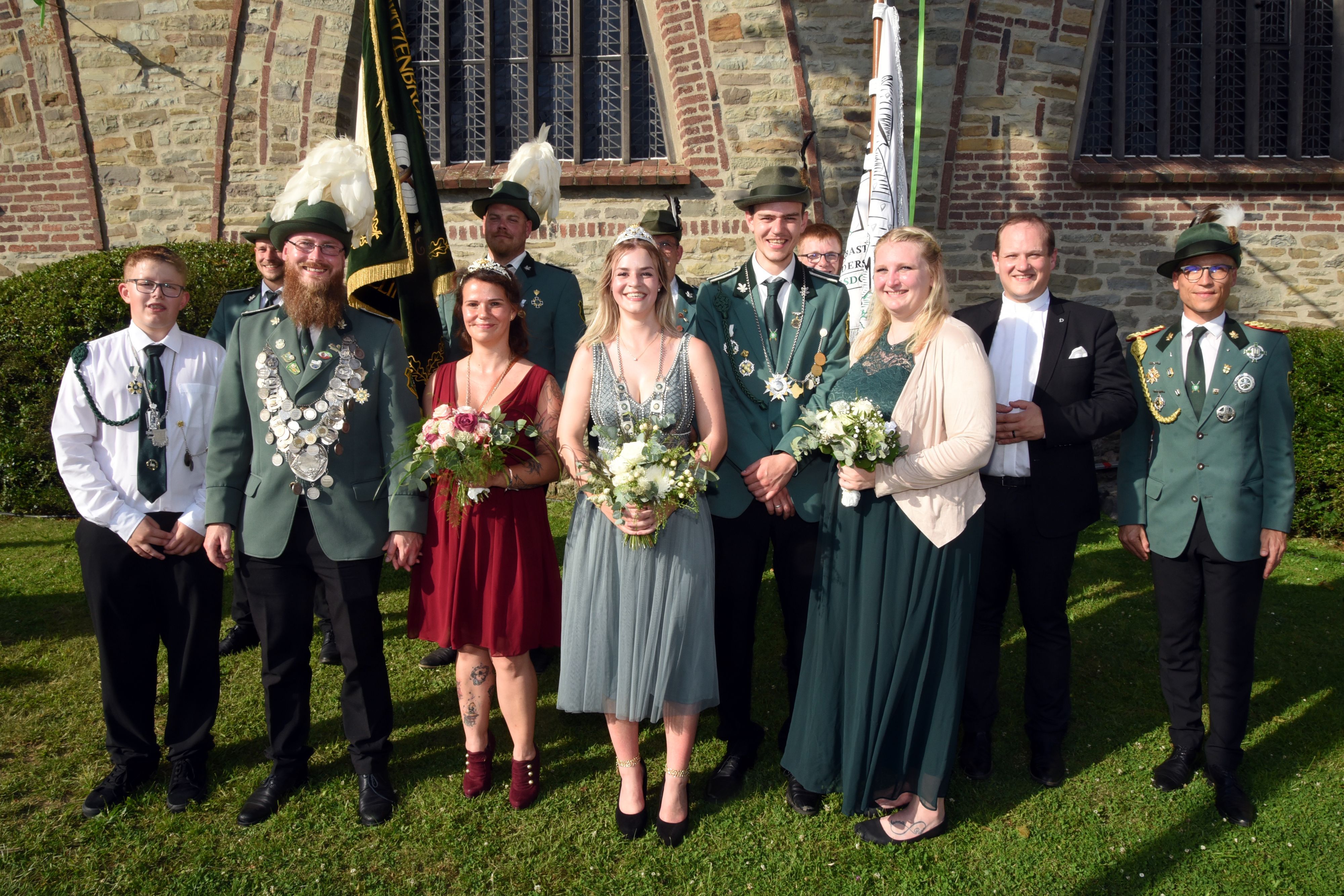 Lindlar-Frielingsdorf-Das-sind-die-neuen-Majest-ten-der-St-Sebastianus-Sch-tzenbruderschaft