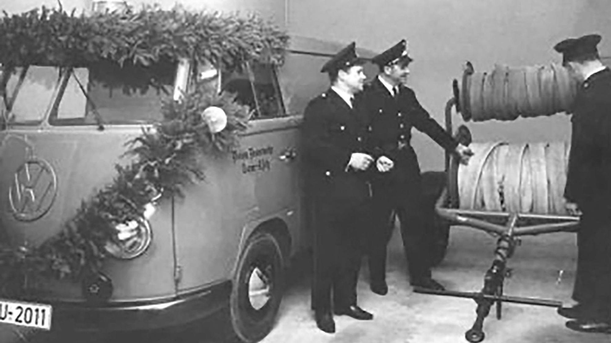 Das historische Bild zeigt die Feuerwehr in den 1970er Jahren.