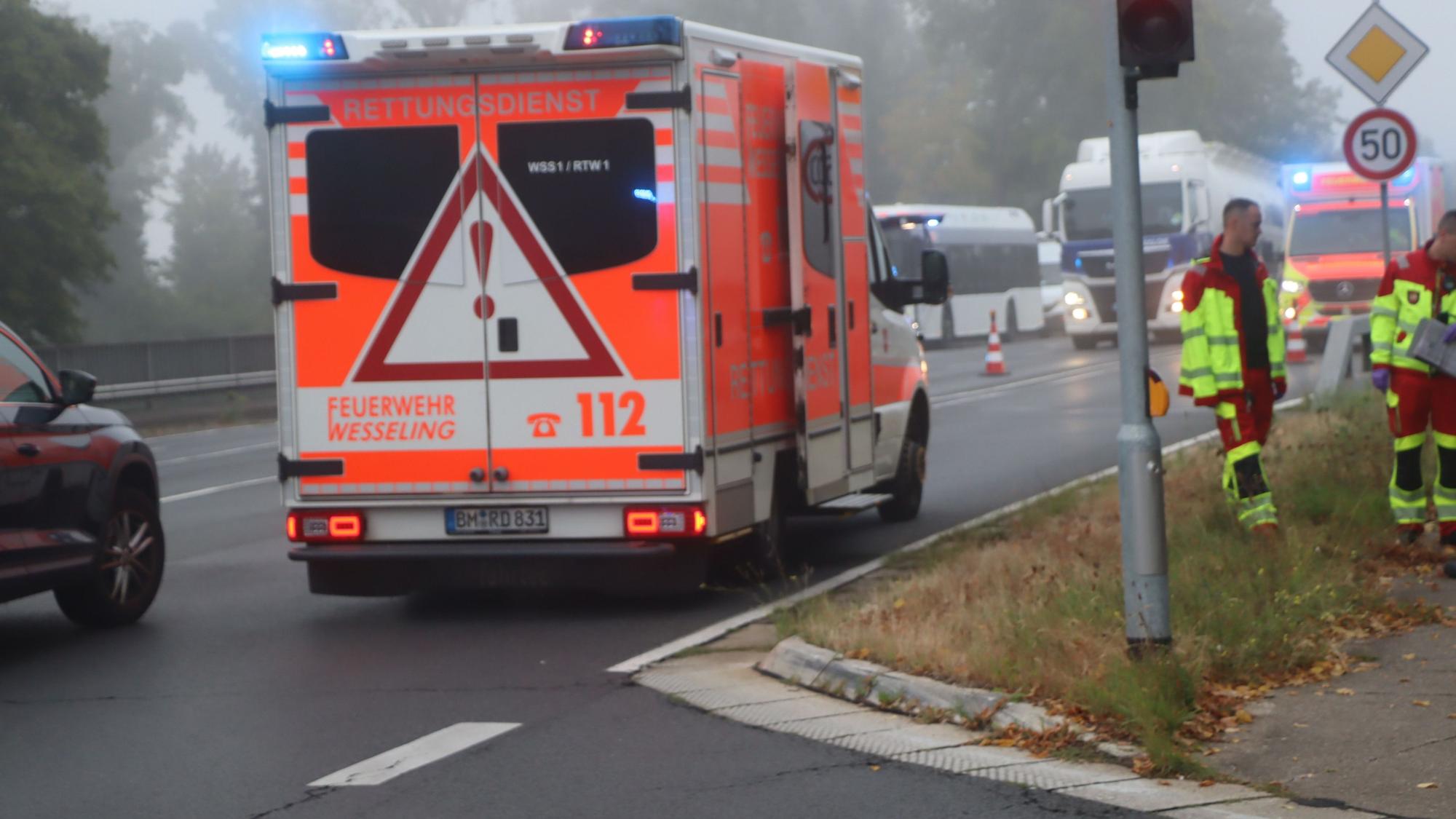 Auf der Siebengebirgsstraße in Wesseling ist es zu einem Unfall gekommen.
