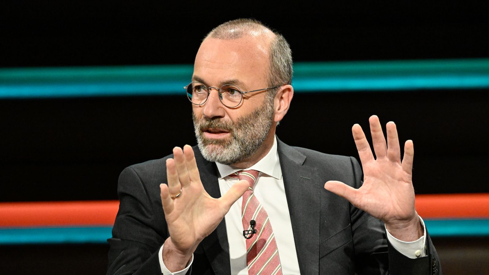 CSU-Vize Manfred Weber gab am Montag zu, dass der Social-Media-Auftritt von Söder „eines Ministerpräsidenten dann auf die Dauer nicht würdig“ gewesen sei. (Bild: ZDF / Markus Hertrich)