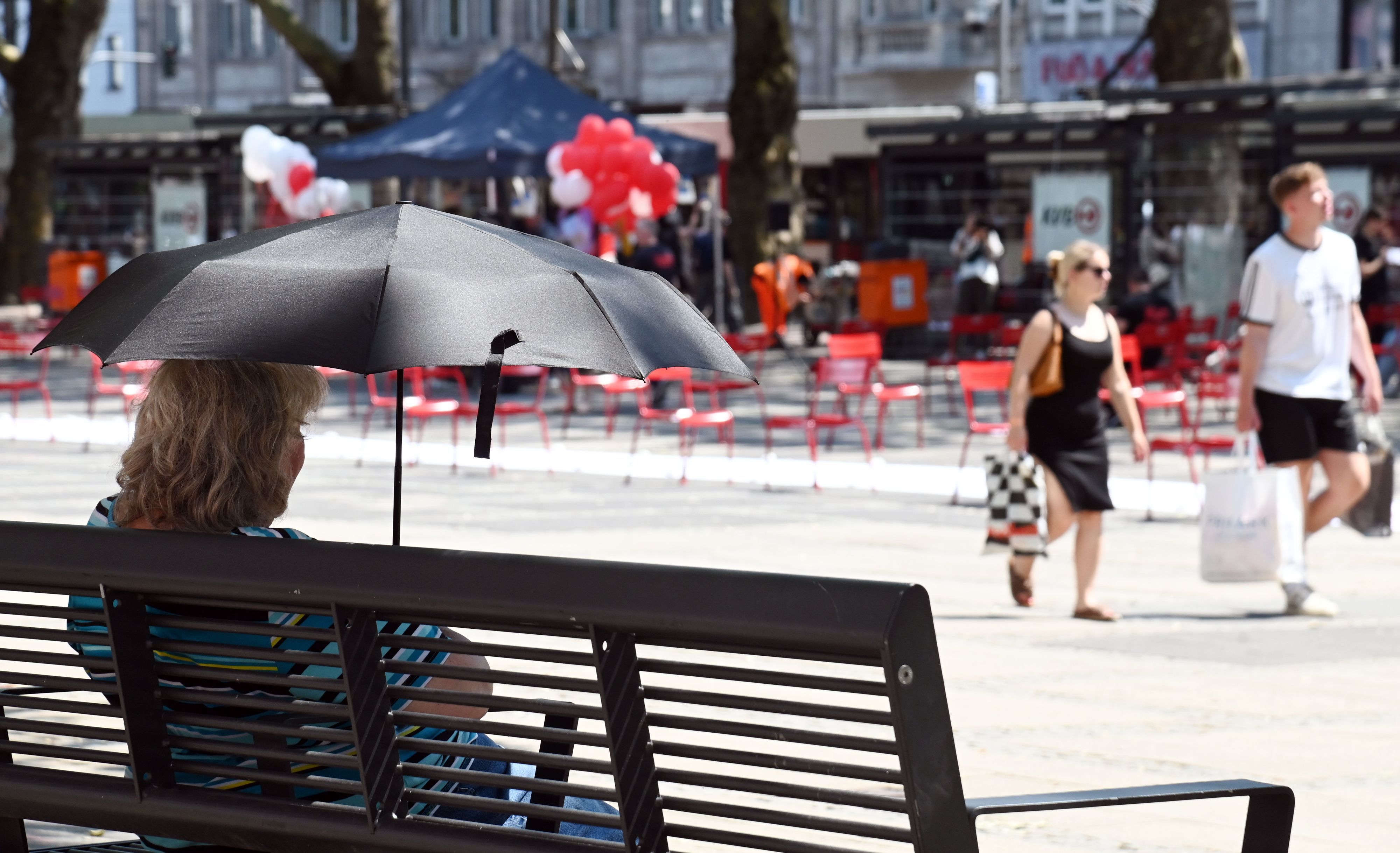 -rtliche-Hitzegewitter-Temperaturen-entlang-des-Rheins-steigen-auf-bis-zu-40-Grad