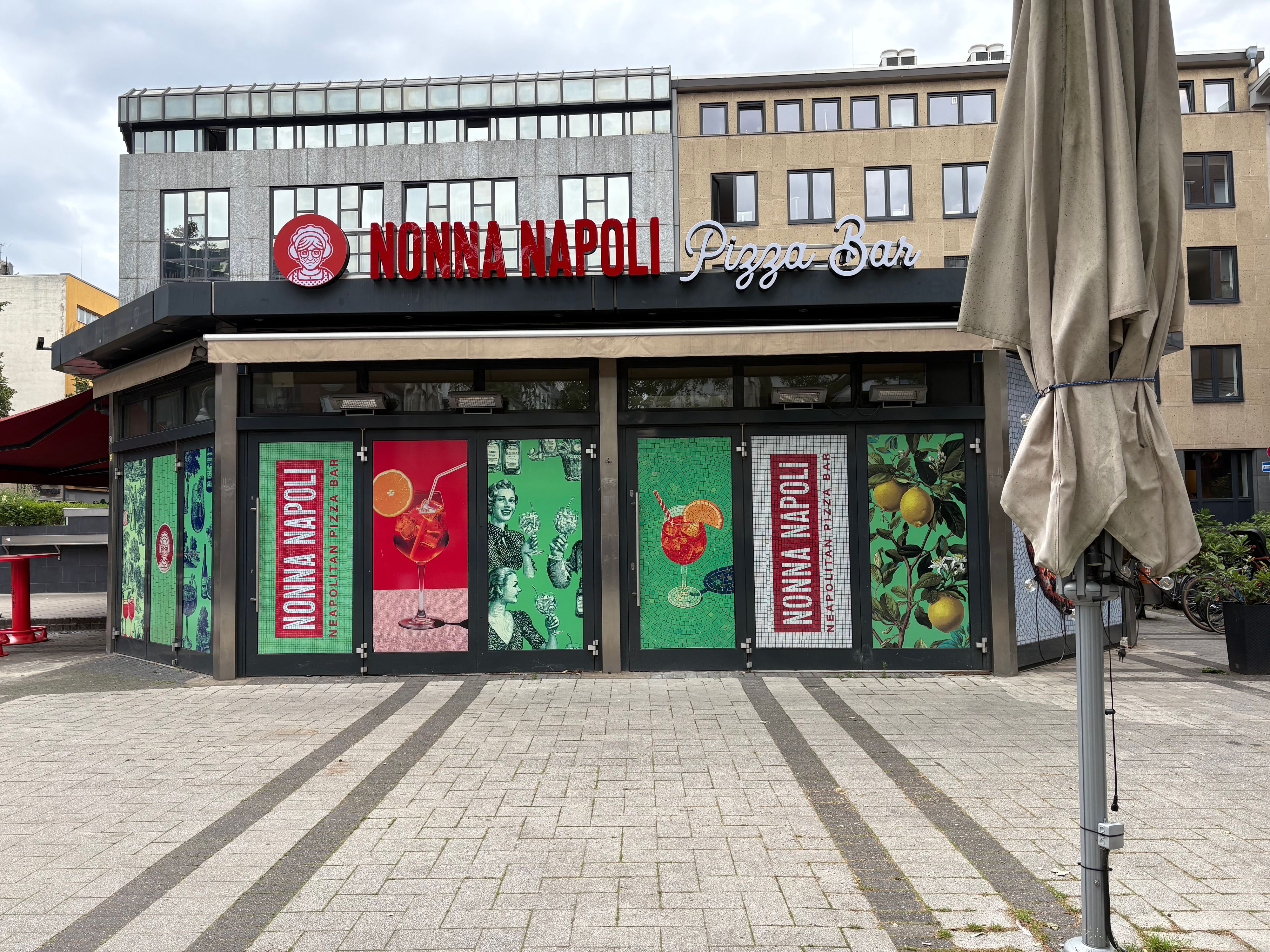 Das geplante Lokal Nonna Napoli in Köln am Willy Millowitsch Platz.