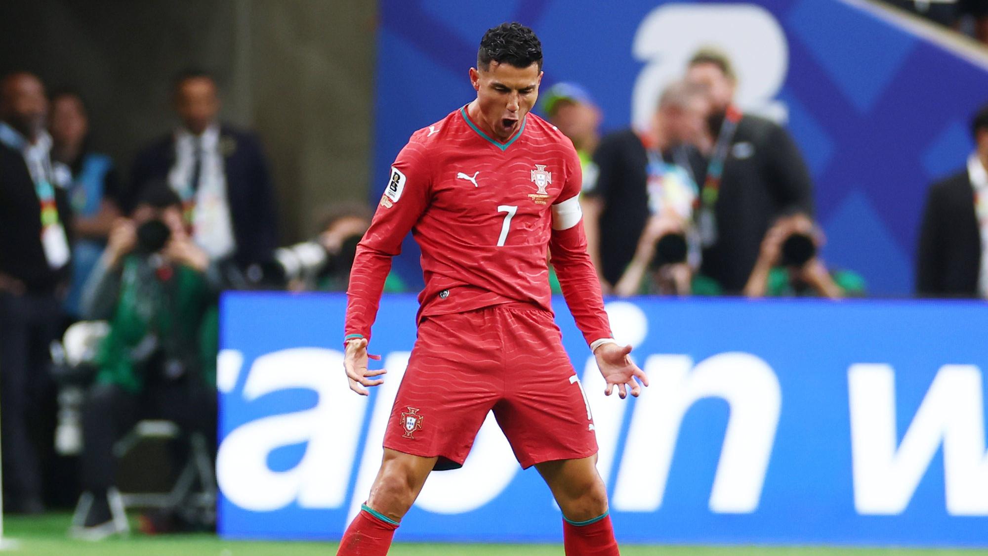 Cristiano Ronaldo jubelt in seiner bekannten Pose.