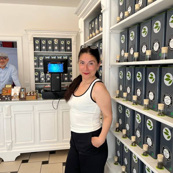 Yildiz, genannt Stella, und Ali Caglayan im neuen Schlebuscher Laden „Tea Magic & Gifts“