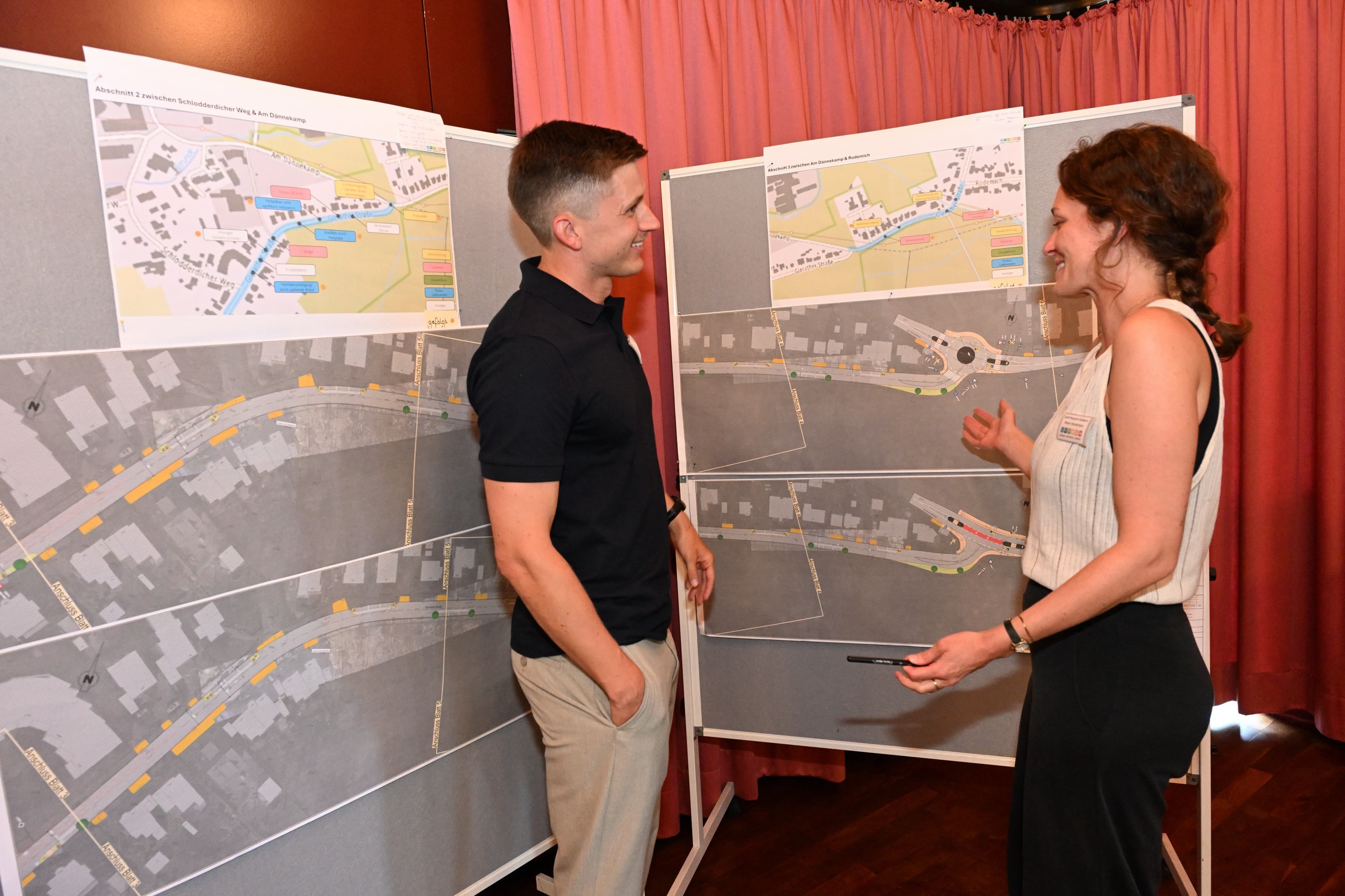 Mobilitätsmanagerin  Maren Hesselmann (Stadt) und Planer Johannes Fug (Planungsbüro Fischer Teamplan)