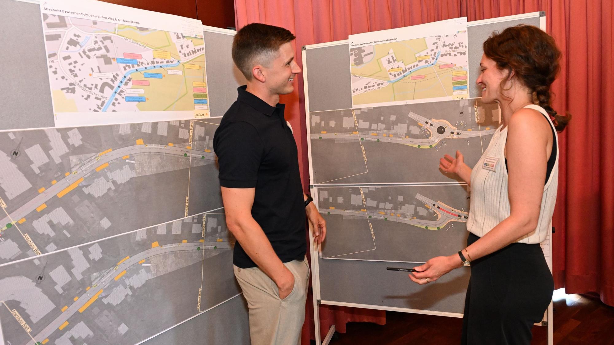 Mobilitätsmanagerin Maren Hesselmann (Stadt) und Planer Johannes Fug (Planungsbüro Fischer Teamplan)