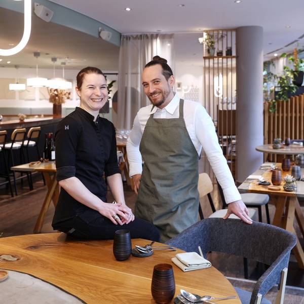 07.03.2026: Gastrokritik von Carsten Henn („Henns Geschmackssache“) über „Neobiota“ im Pantaleonswall 27.
Sonja Baumann und Erik Scheffler (Eigentümer und Küchenchefs) Foto: Martina Goyert