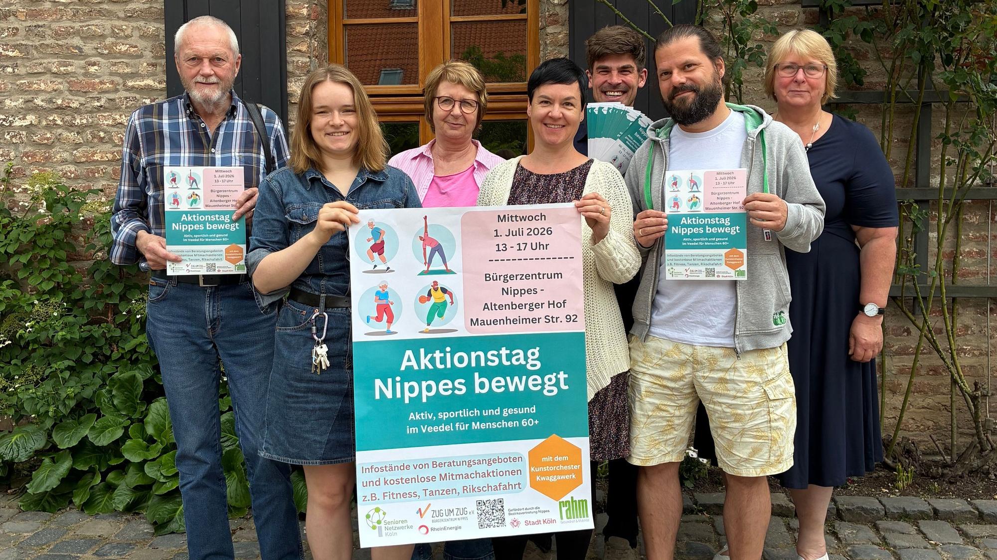 Vorfreude aufs Fest: Theo Schulte (SNW Nippes), Viktoria Hörnchen (Seniorenkoordination), Brigitte Theis (BüZe Nippes), Kerstin Goll (Präventive Hausbesuche), Piotr Falke (SNW Longerich), Christoph Tacken (SNW Niehl) und Petra Röder (SNW Nippes) (v.l.)